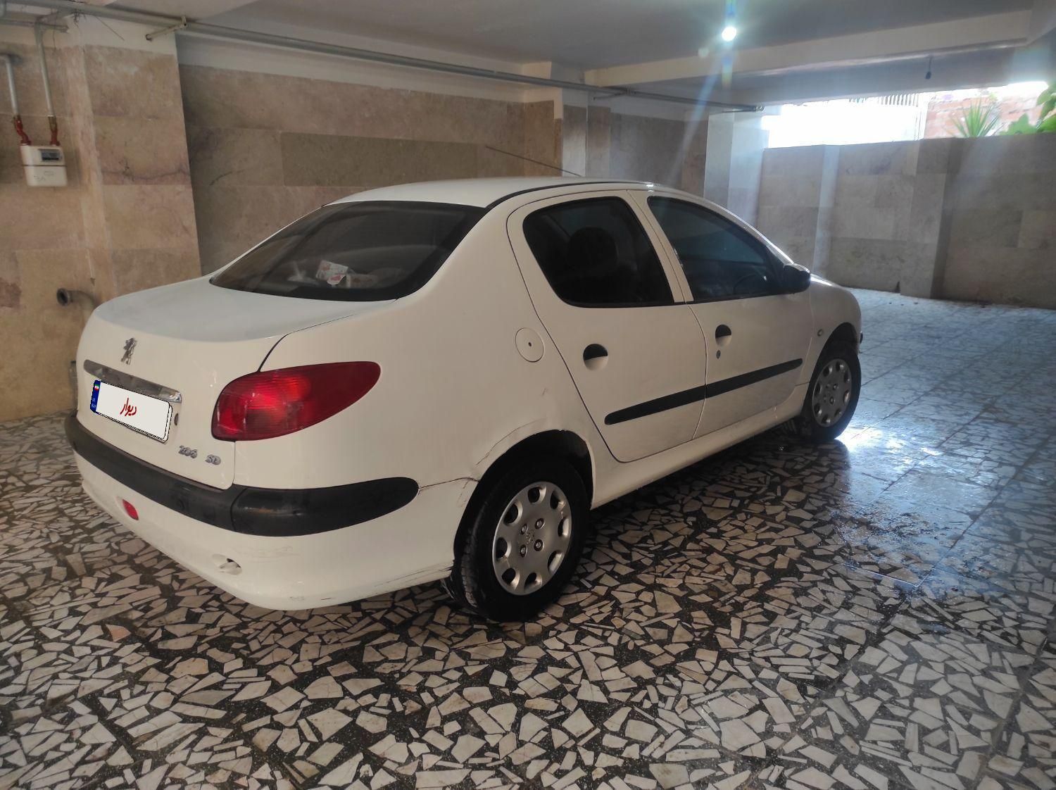 پژو ۲۰۶ صندوق دار v8 - 1396