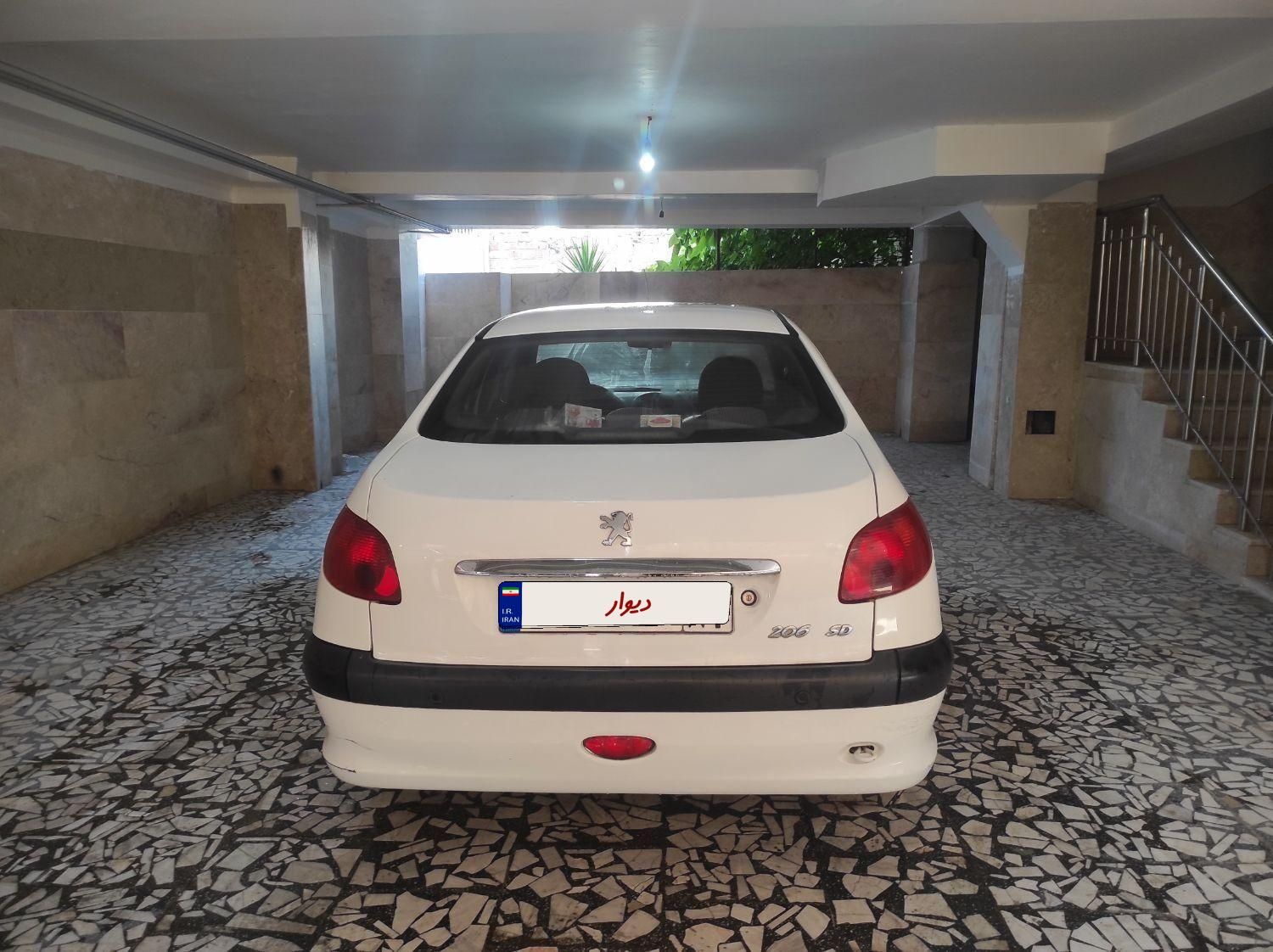 پژو ۲۰۶ صندوق دار v8 - 1396
