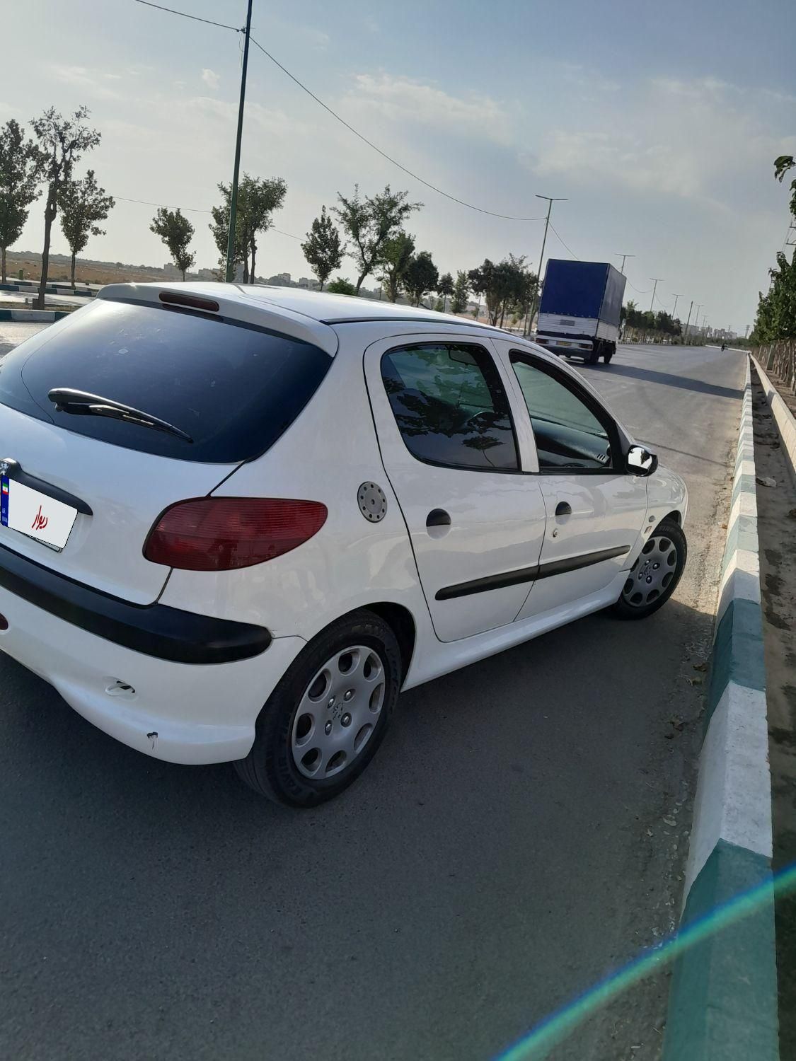 پژو 206 تیپ 5 - 1395