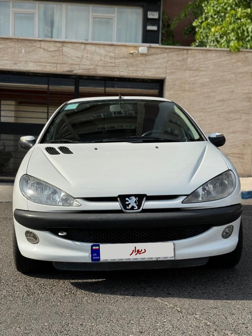 پژو ۲۰۶ صندوق دار v8 - 1394