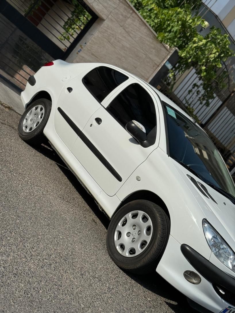 پژو ۲۰۶ صندوق دار v8 - 1394