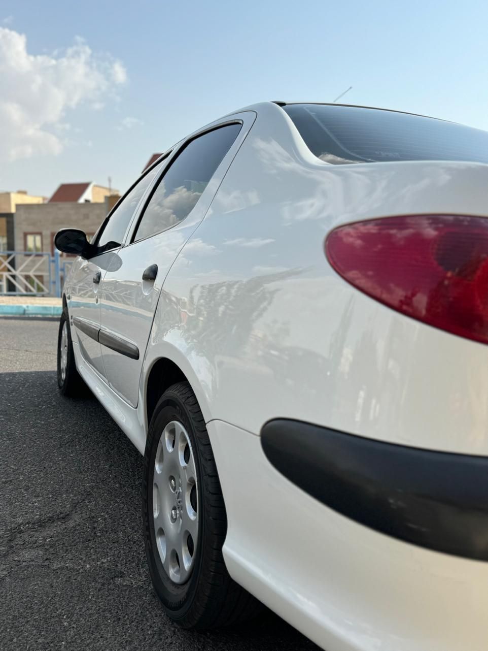 پژو ۲۰۶ صندوق دار v8 - 1394