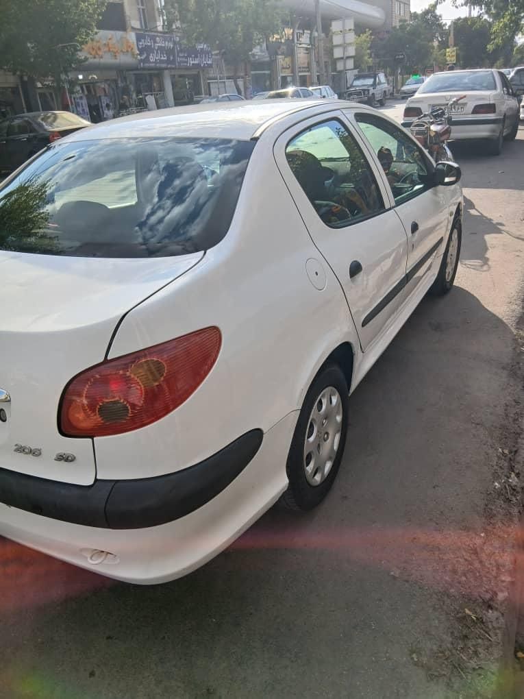 پژو ۲۰۶ صندوق دار v8 - 1395