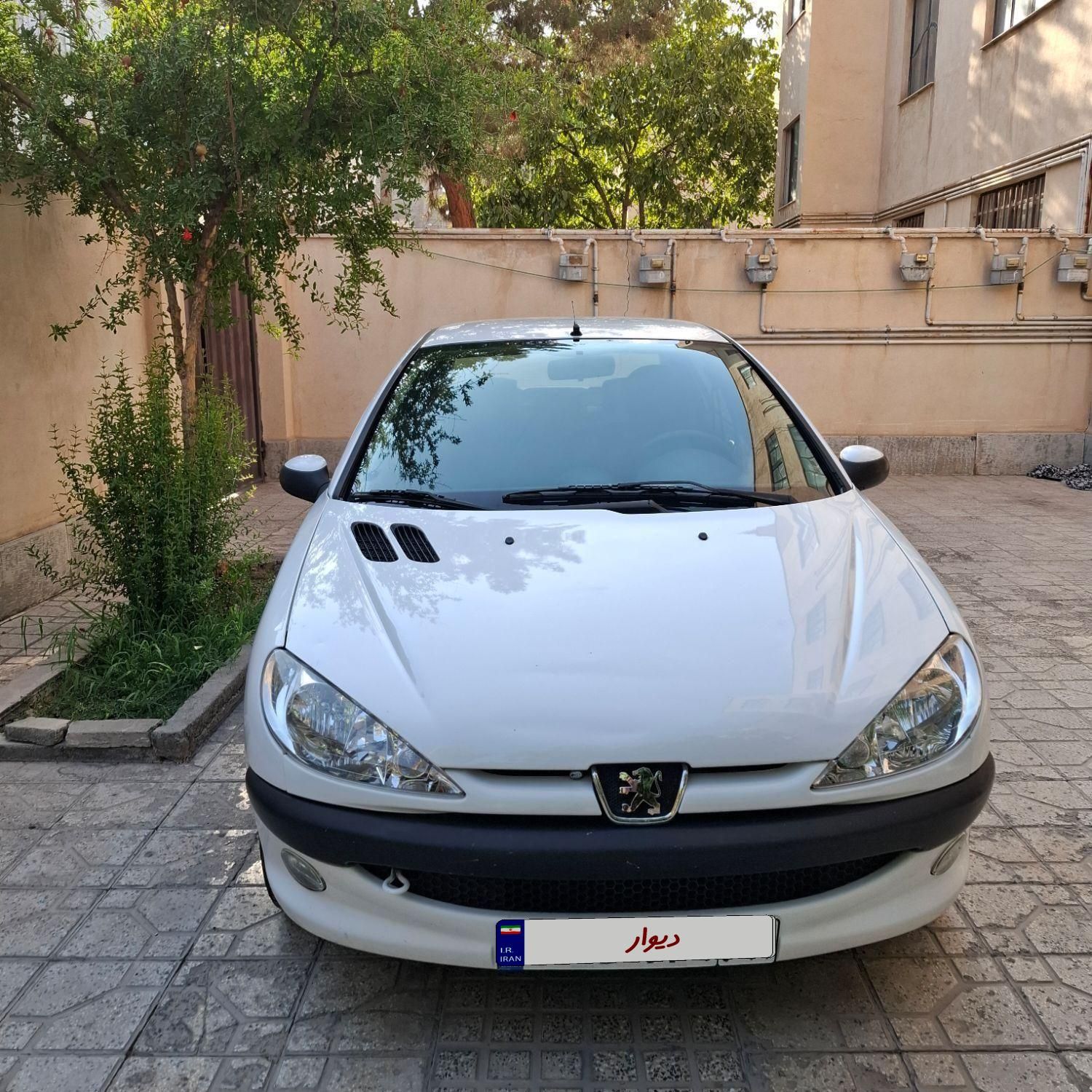 پژو ۲۰۶ صندوق دار v8 - 1398