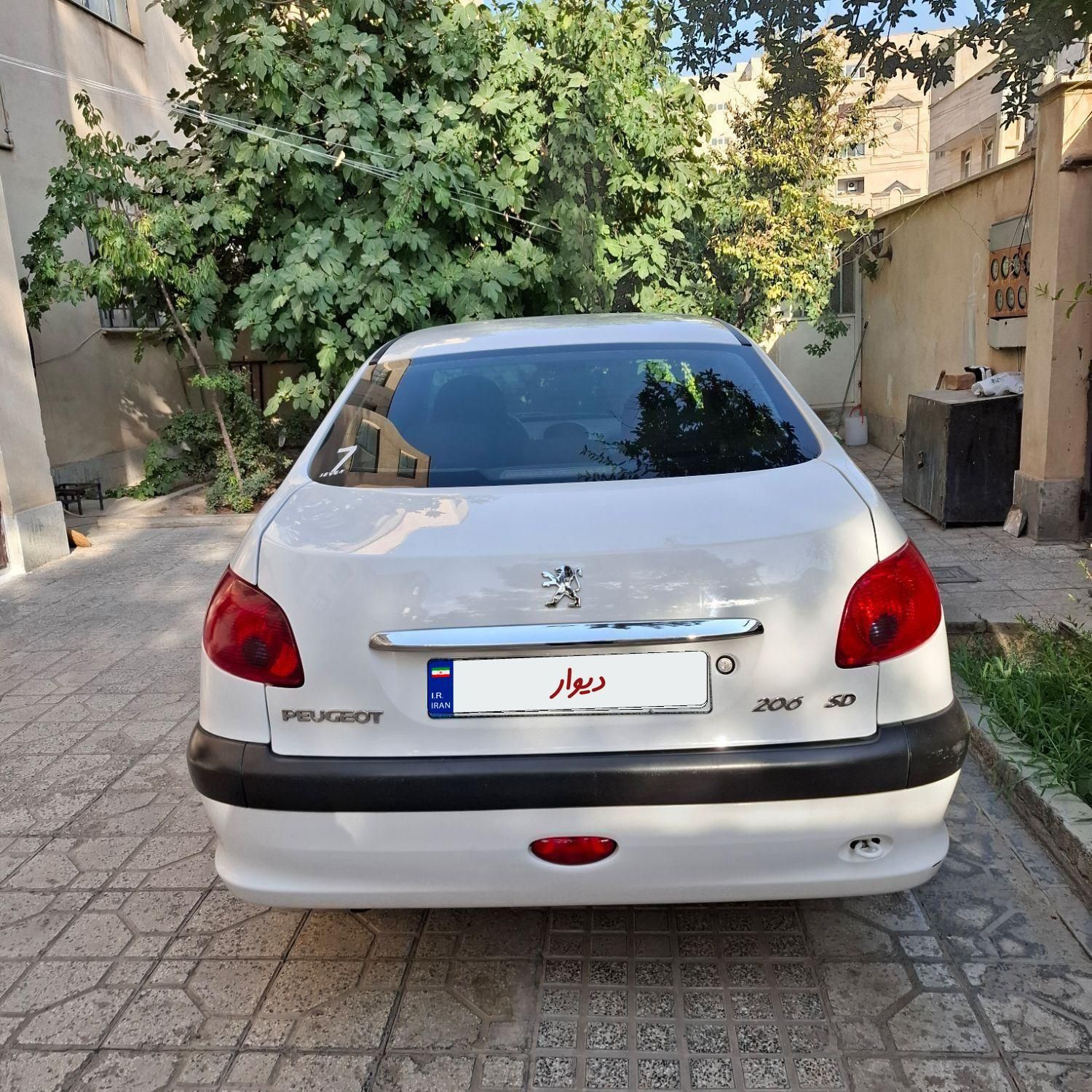 پژو ۲۰۶ صندوق دار v8 - 1398