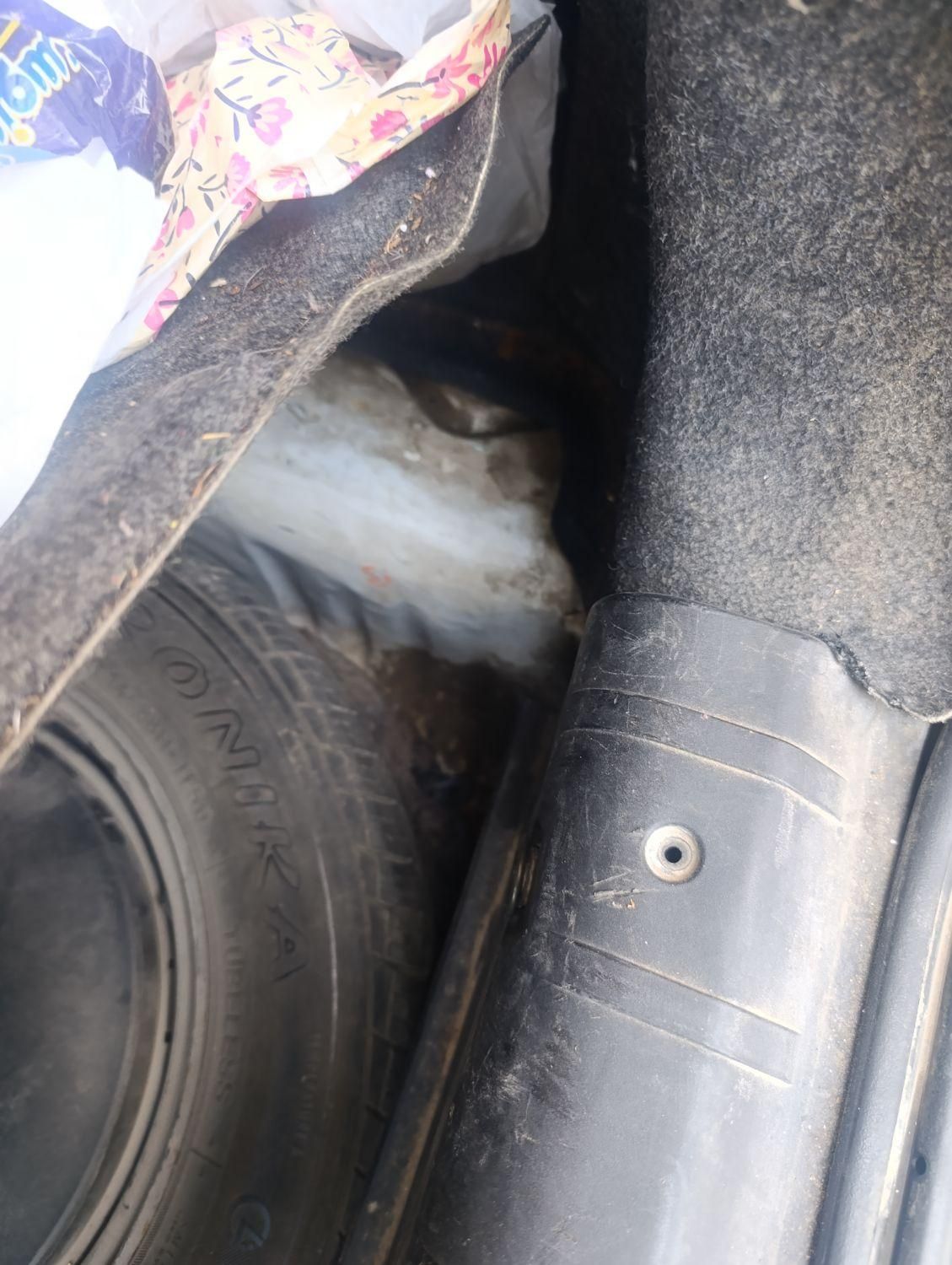 پژو ۲۰۶ صندوق دار v8 - 1393