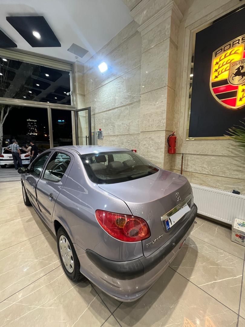 پژو ۲۰۶ صندوق دار v8 - 1395