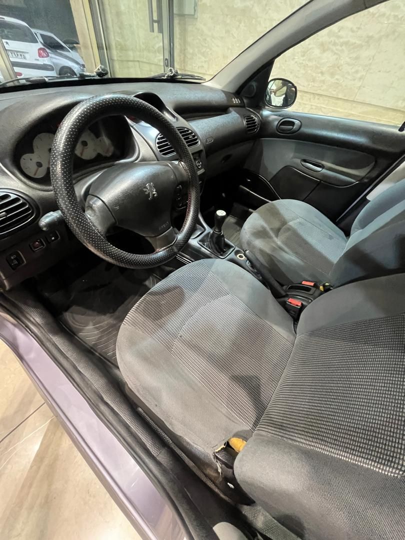 پژو ۲۰۶ صندوق دار v8 - 1395