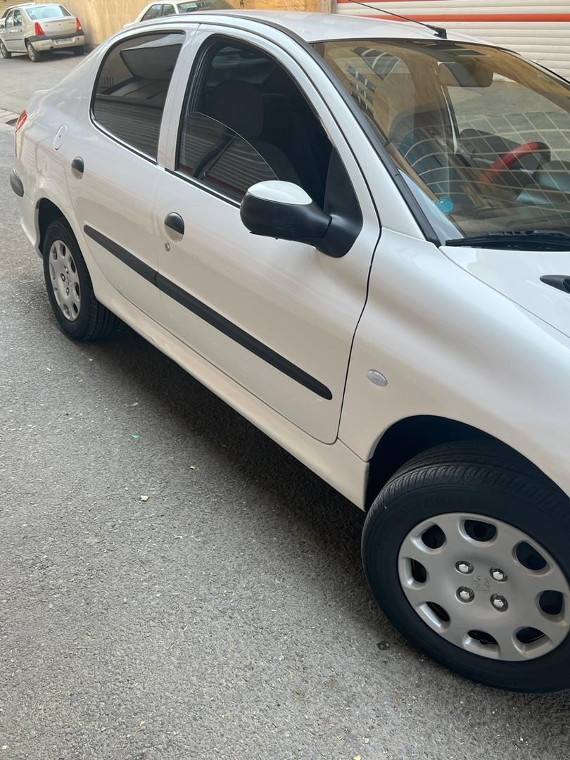 پژو ۲۰۶ صندوق دار v8 - 1396