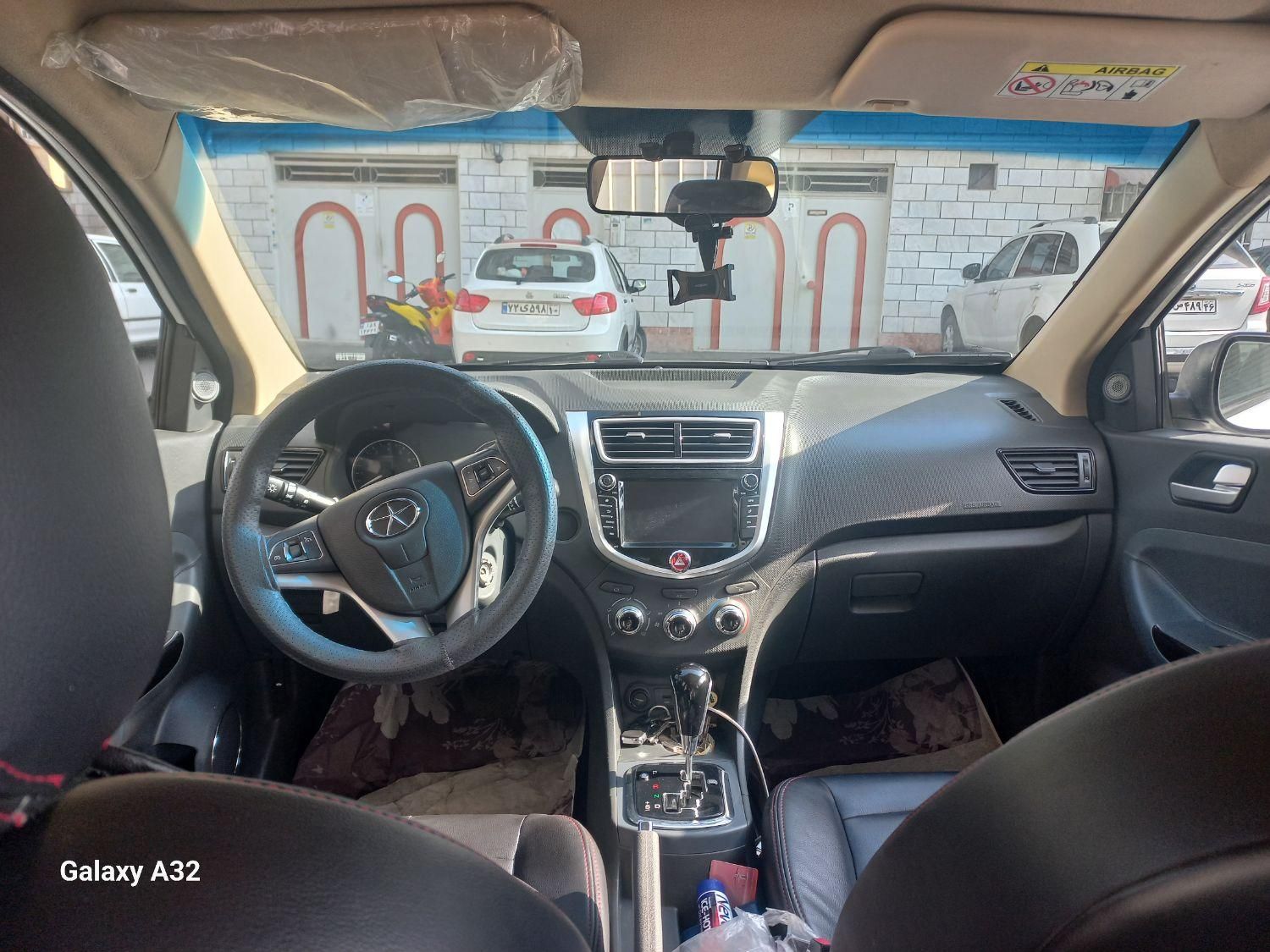 جک J4 اتوماتیک ساده - 1402