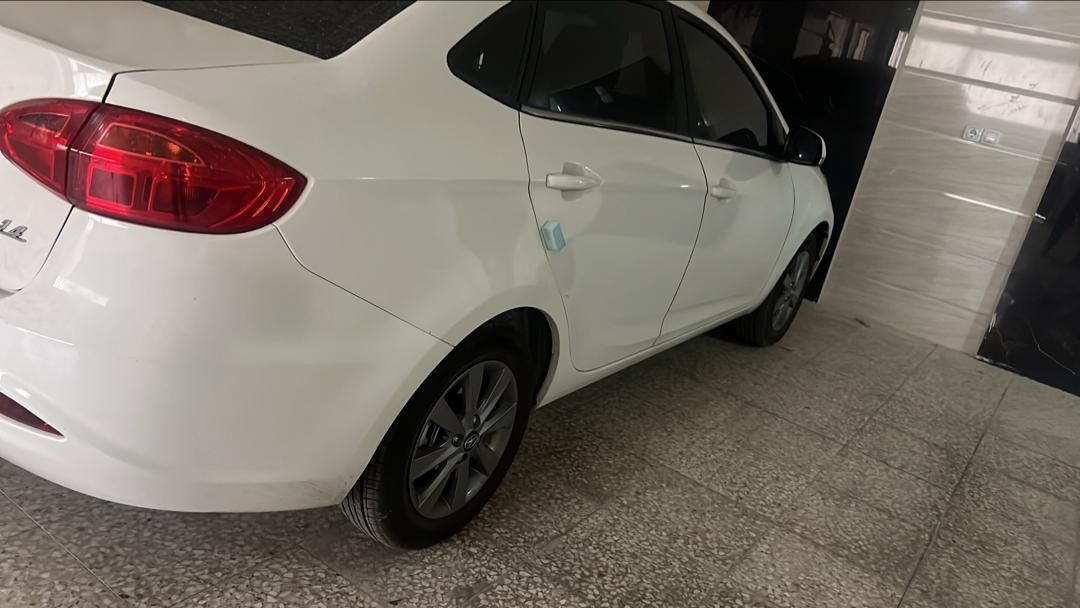 جک J4 اتوماتیک ساده - 1403