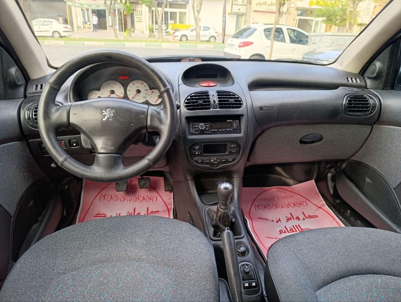 پژو ۲۰۶ صندوق دار v8 - 1389