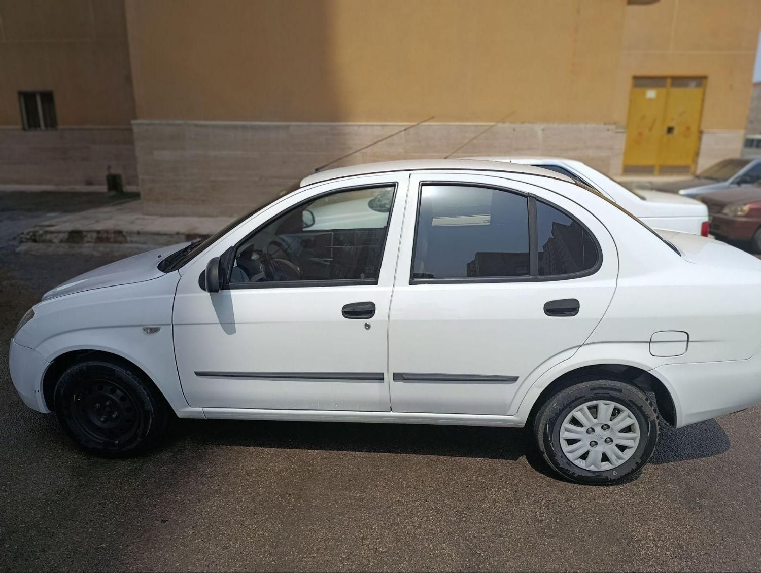 تیبا صندوق دار SX - 1400
