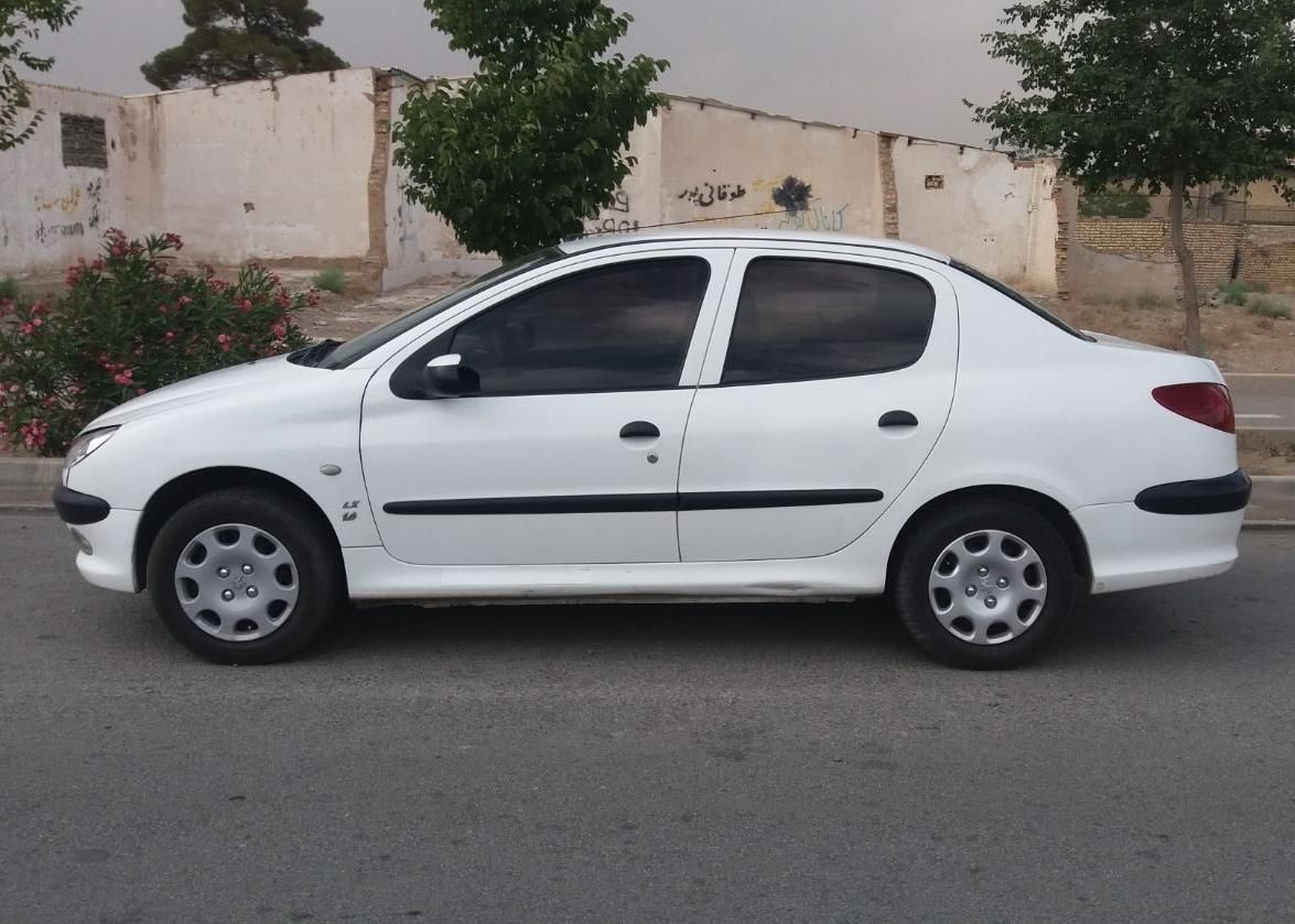 پژو ۲۰۶ صندوق دار v8 - 1391