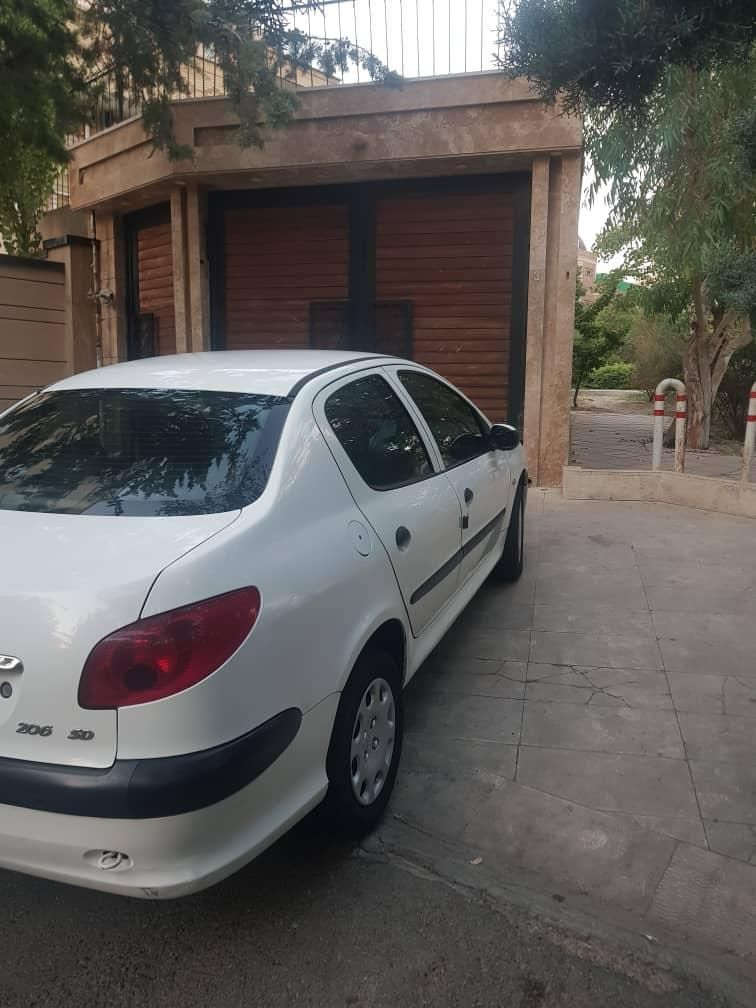 پژو ۲۰۶ صندوق دار v8 - 1394