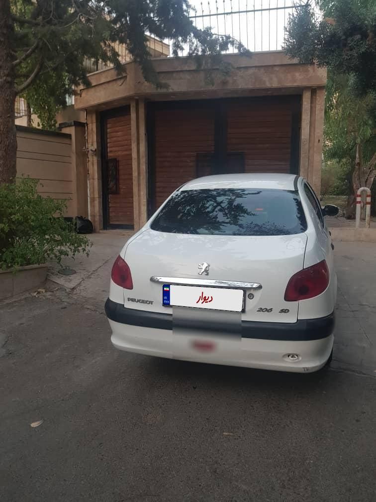 پژو ۲۰۶ صندوق دار v8 - 1394