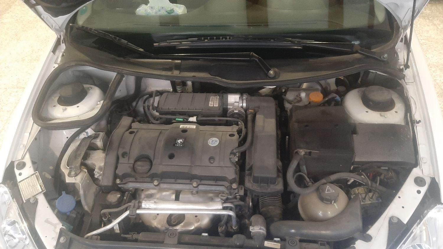 پژو ۲۰۶ صندوق دار v8 - 1396