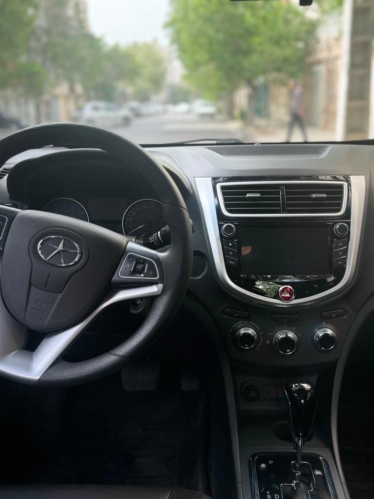 جک J4 اتوماتیک ساده - 1403