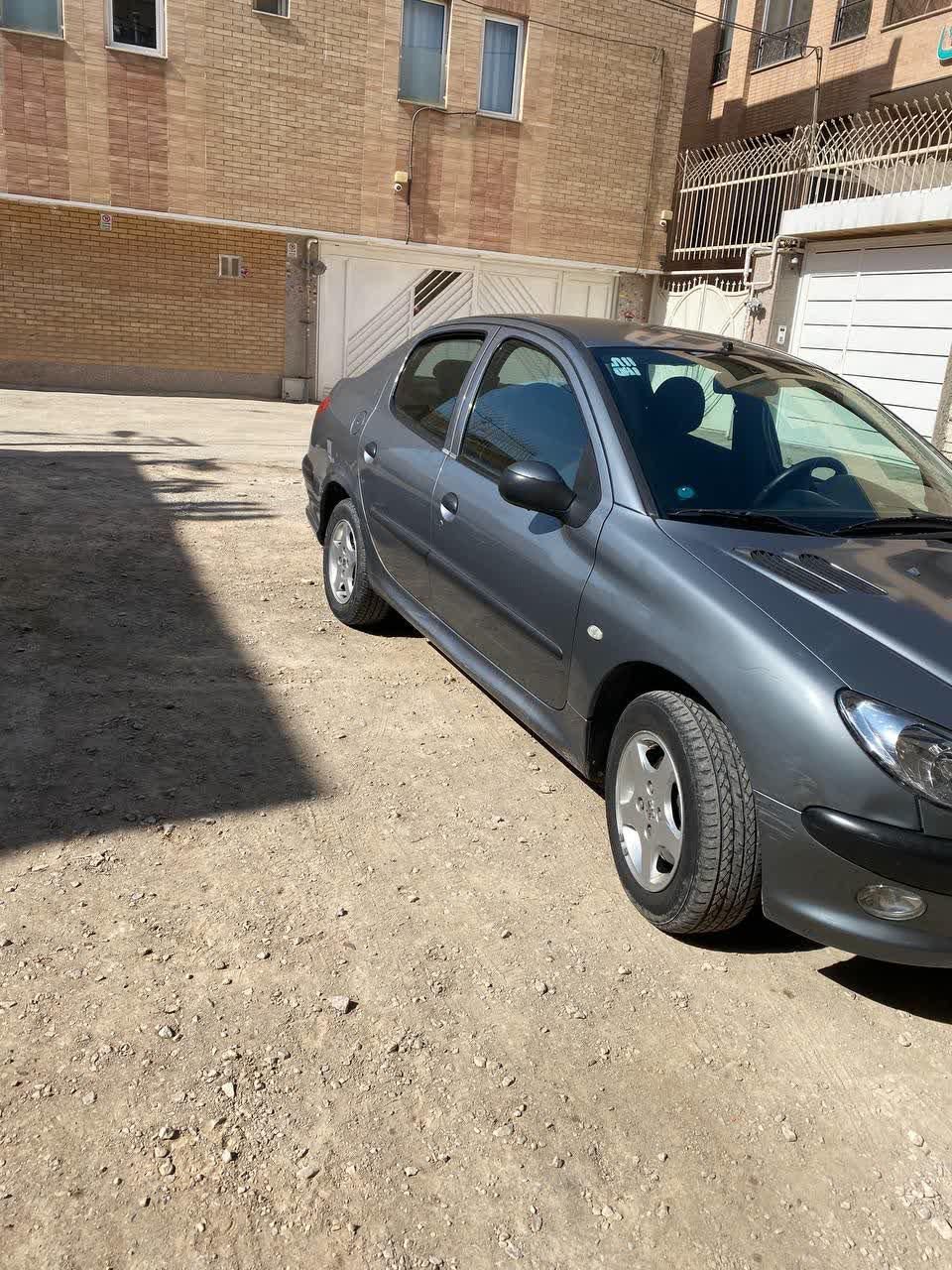 پژو ۲۰۶ صندوق دار v8 - 1395