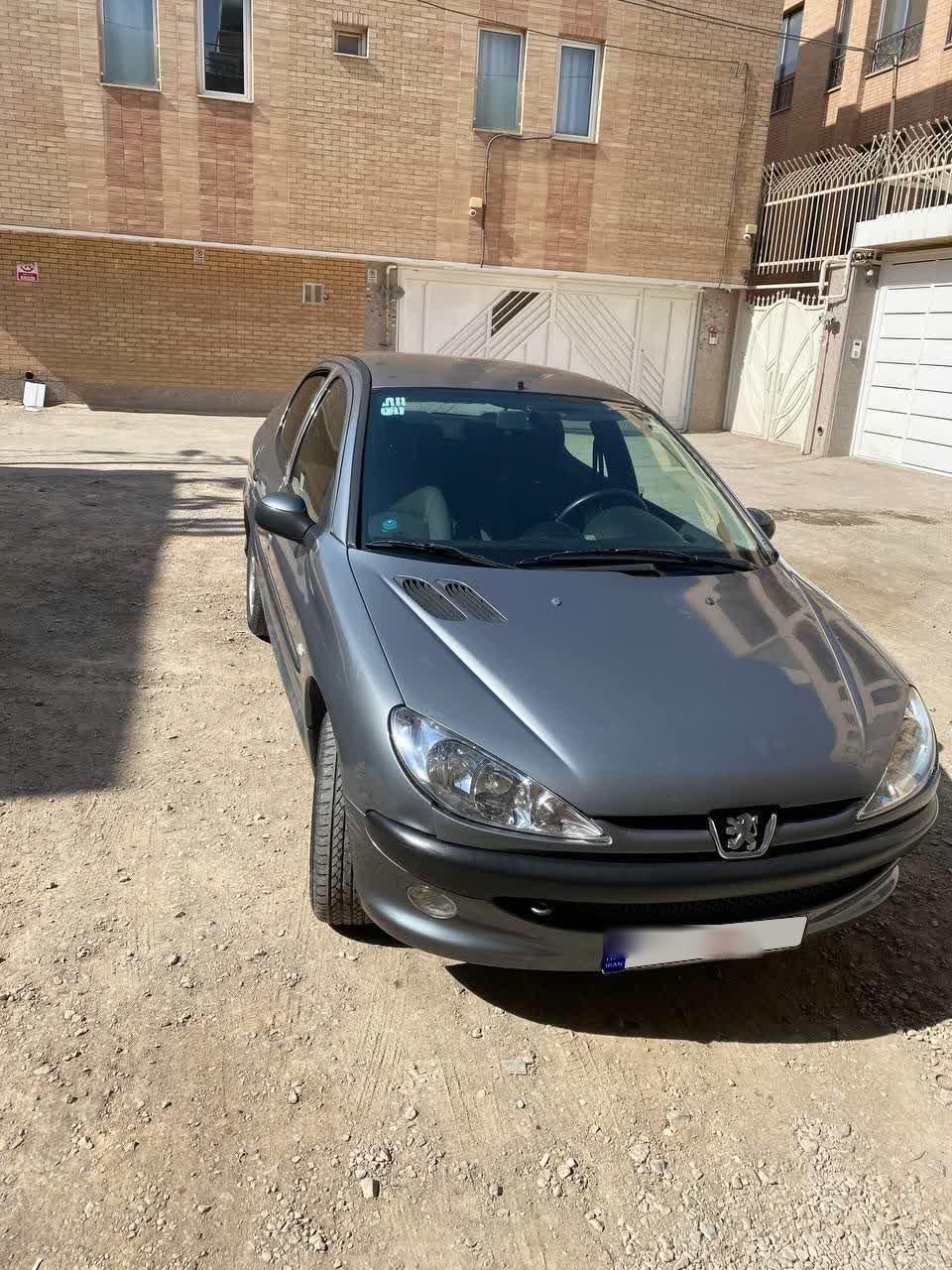 پژو ۲۰۶ صندوق دار v8 - 1395