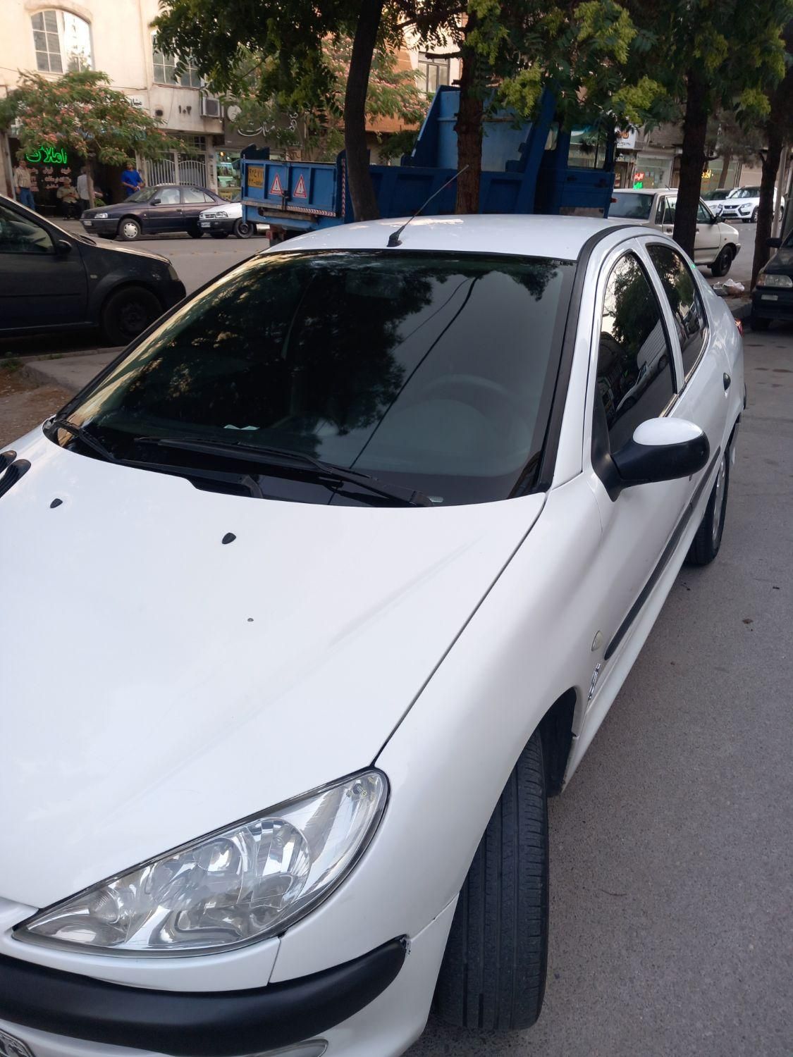 پژو ۲۰۶ صندوق دار v8 - 1397
