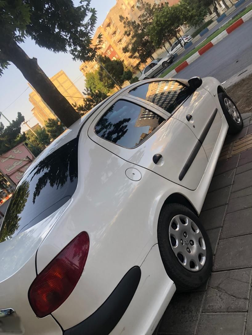 خودرو پژو، ۲۰۶ صندوق دار آگهی ann_19431939