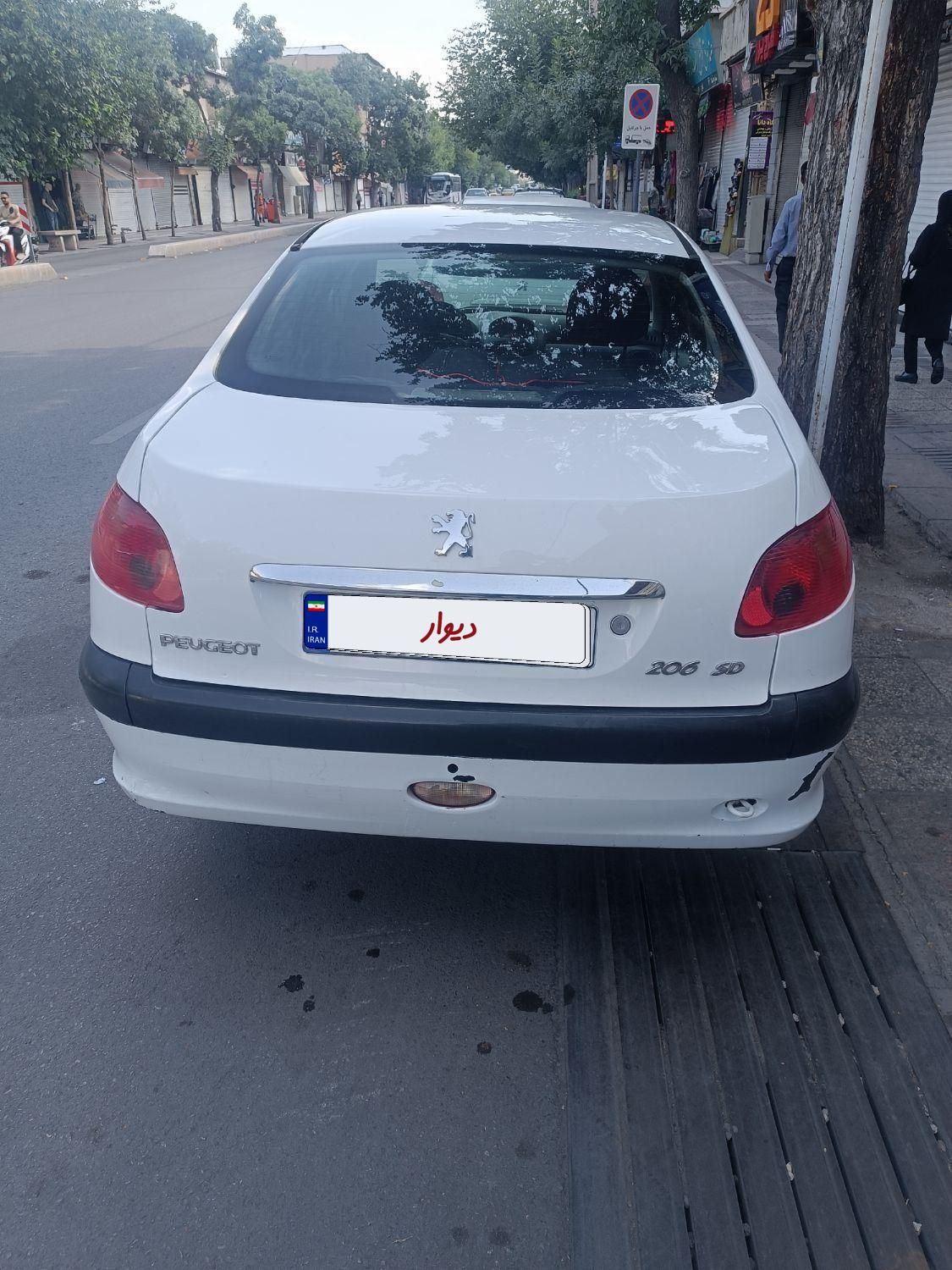 پژو ۲۰۶ صندوق دار v8 - 1390