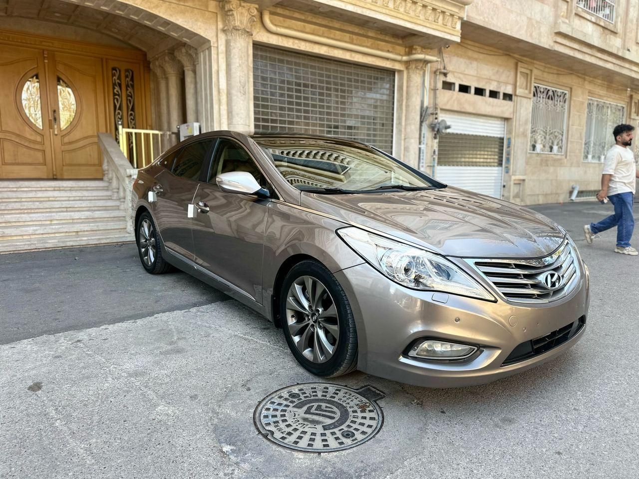 هیوندای آزرا (گرنجور) 3000cc - 2012