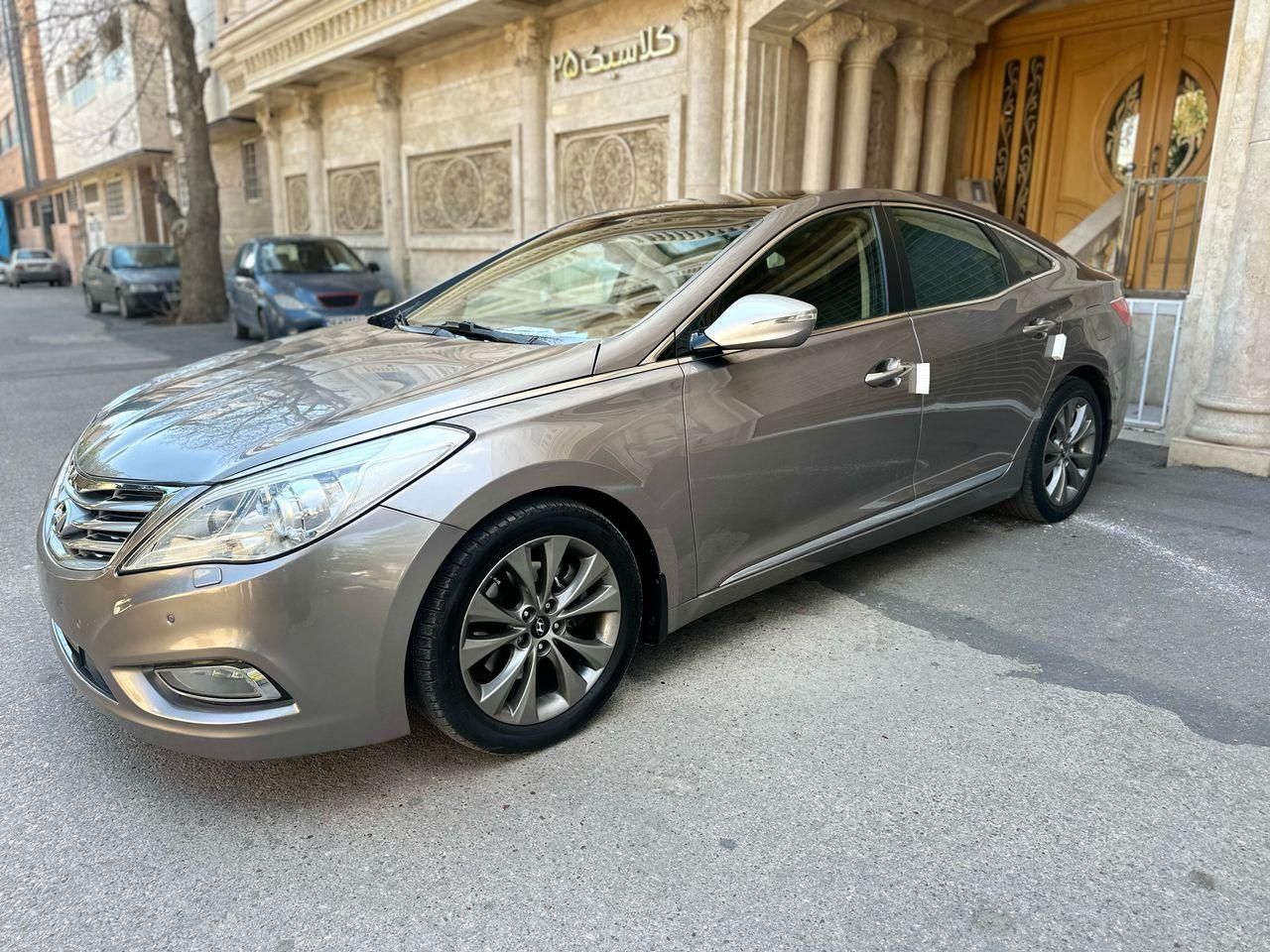 هیوندای آزرا (گرنجور) 3000cc - 2012