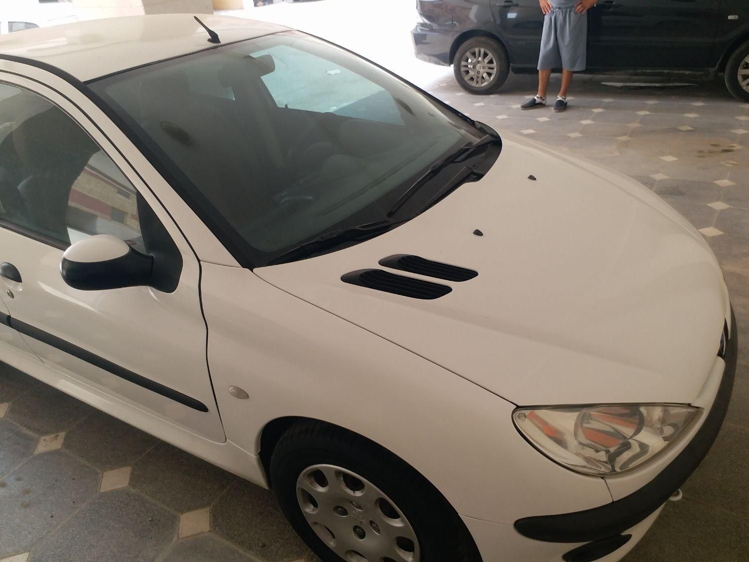 پژو ۲۰۶ صندوق دار v8 - 1396