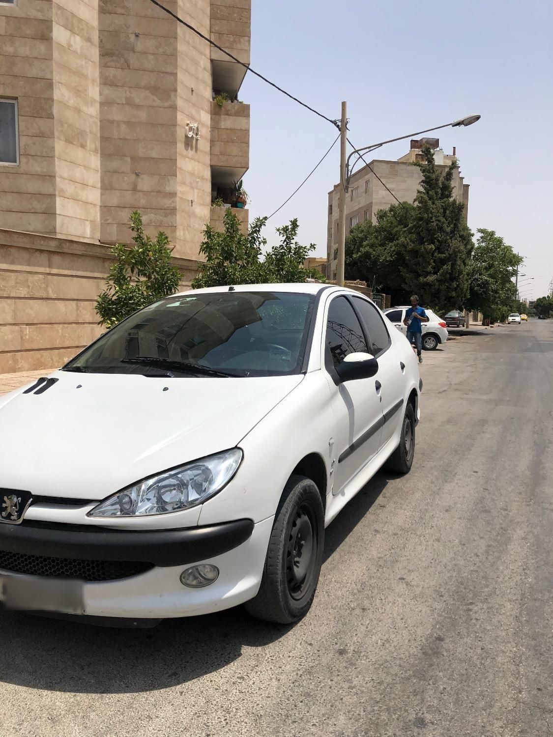پژو ۲۰۶ صندوق دار v8 - 1390