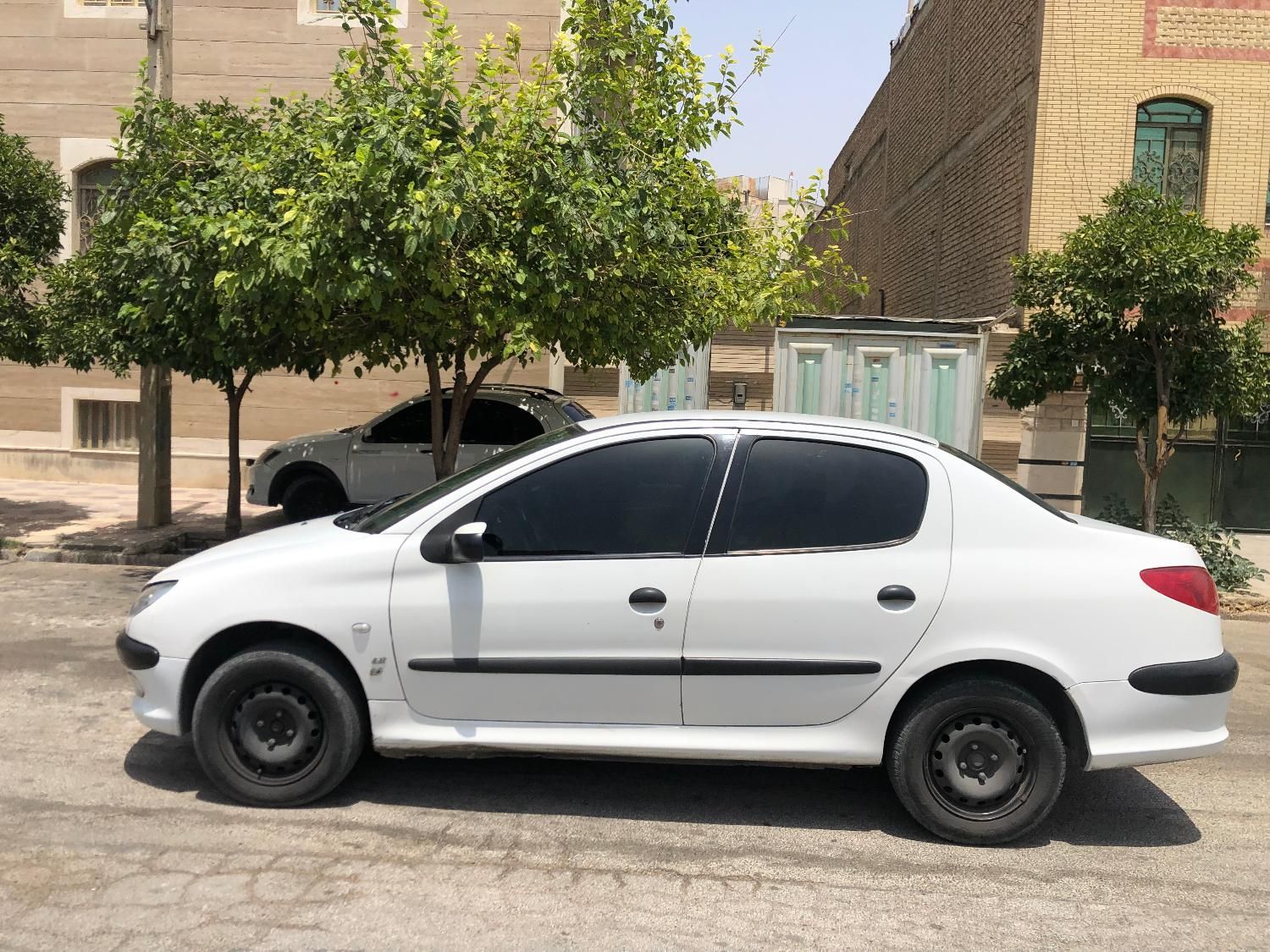 پژو ۲۰۶ صندوق دار v8 - 1390