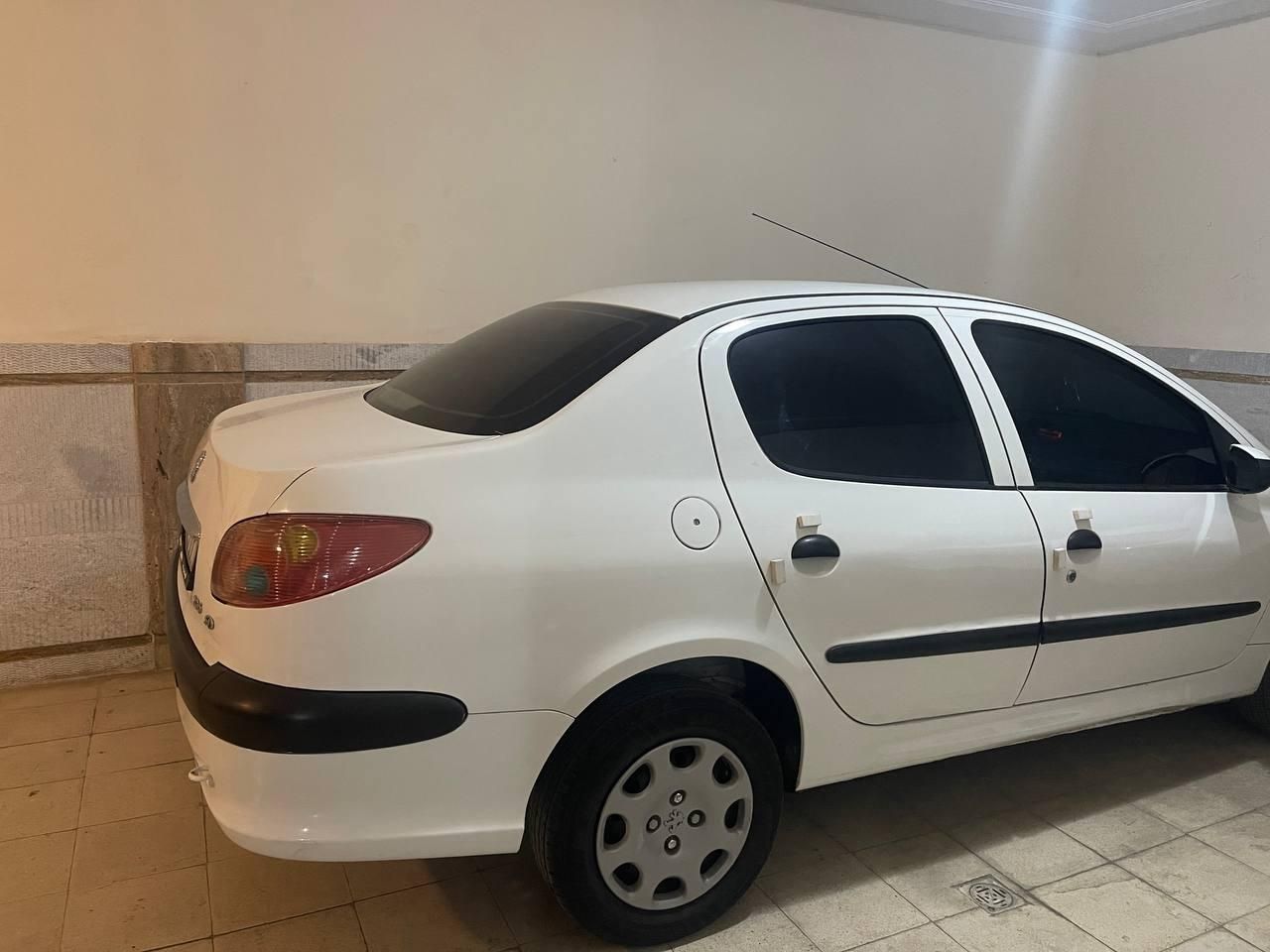 پژو ۲۰۶ صندوق دار v8 - 1397