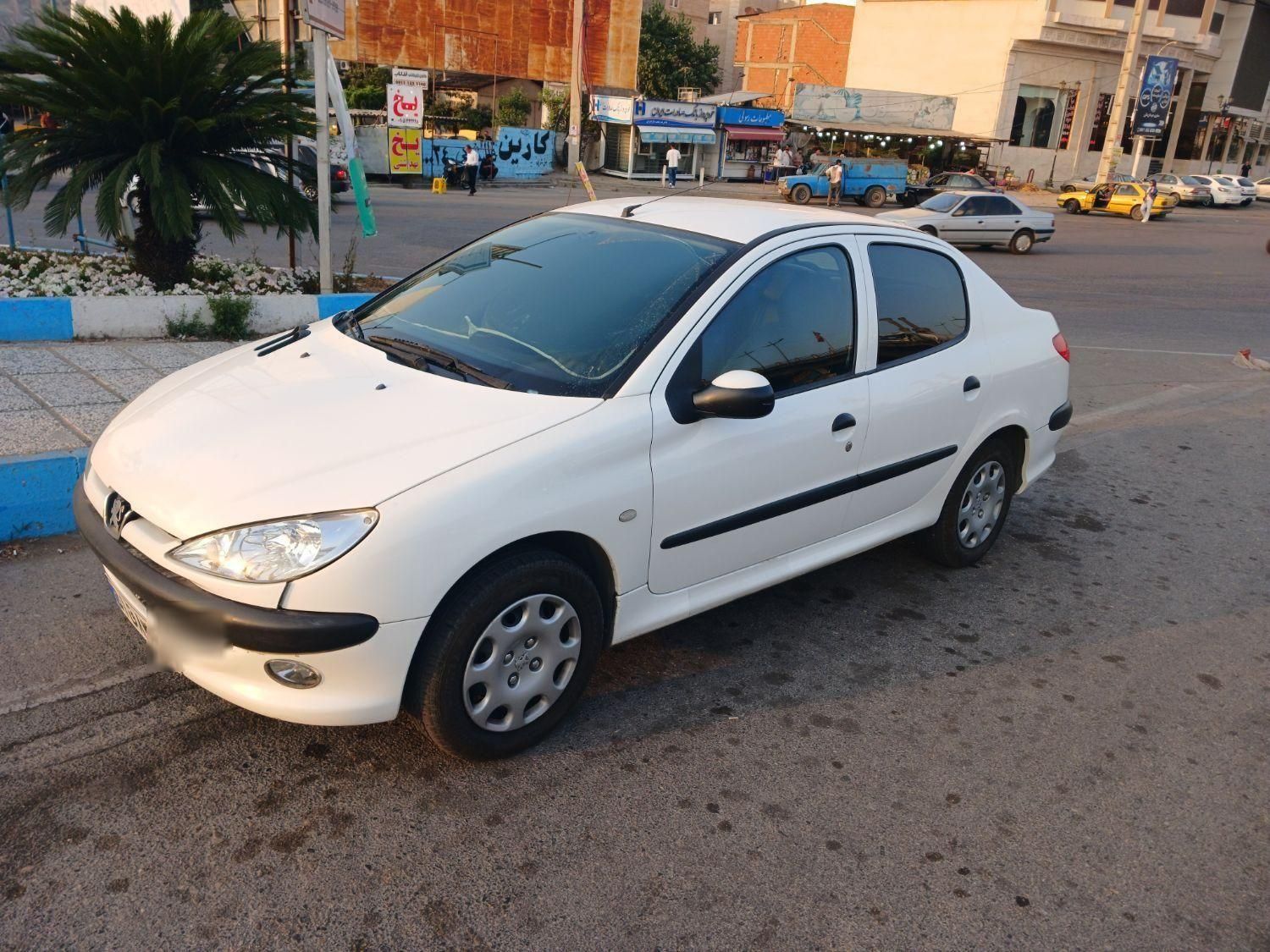 پژو ۲۰۶ صندوق دار v8 - 1397