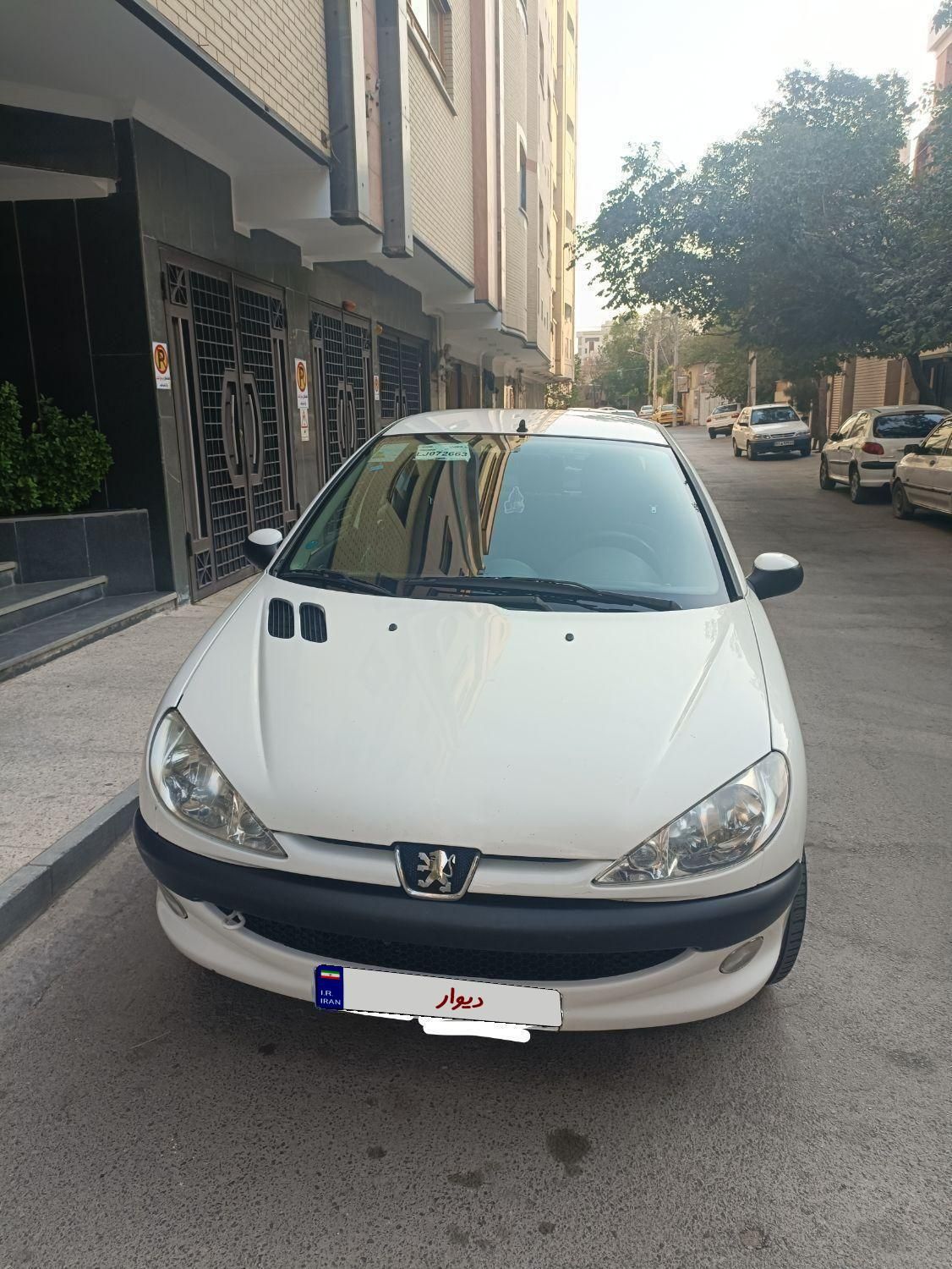 پژو ۲۰۶ صندوق دار v8 - 1399