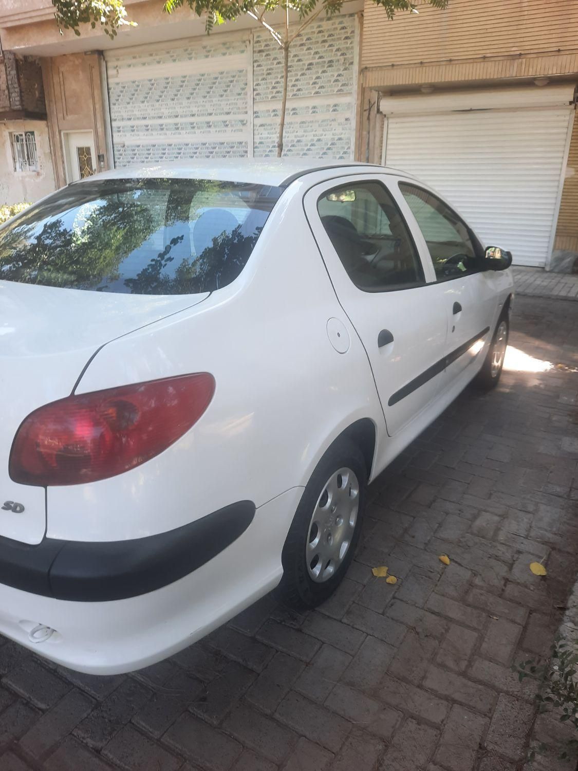 پژو ۲۰۶ صندوق دار v8 - 1395