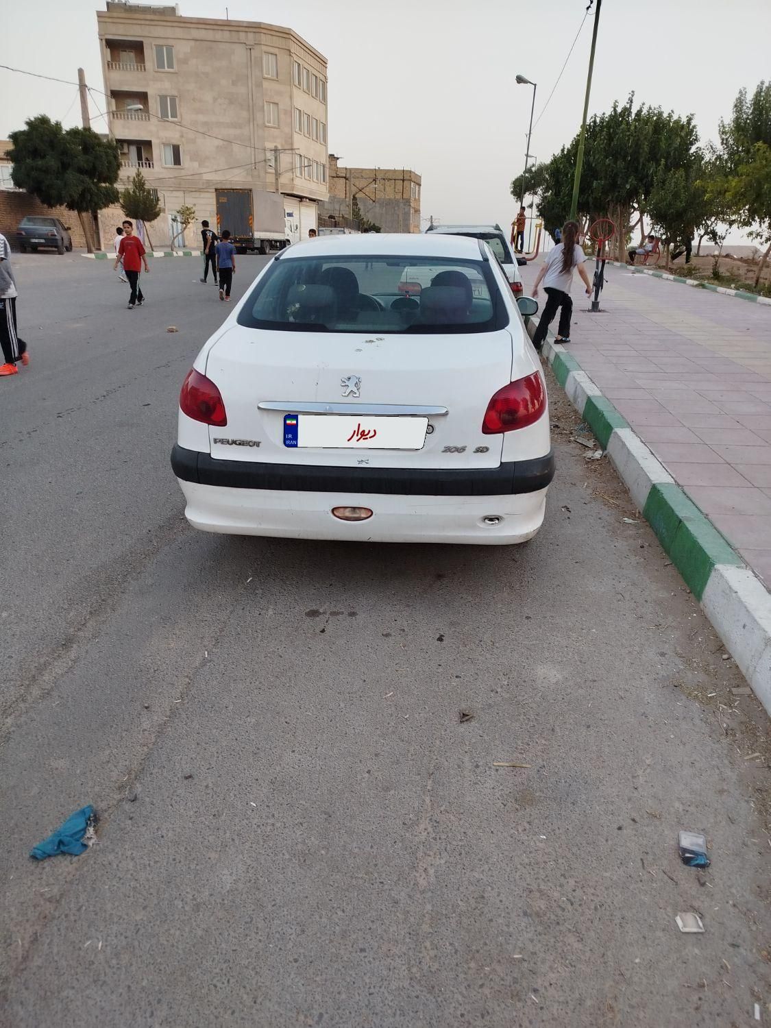 پژو 206 تیپ 5 - 1390