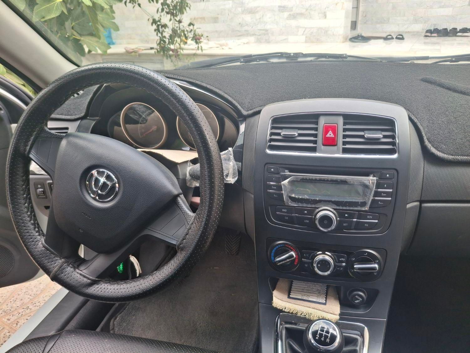برلیانس H330 دنده‌ای 1500 - 1396