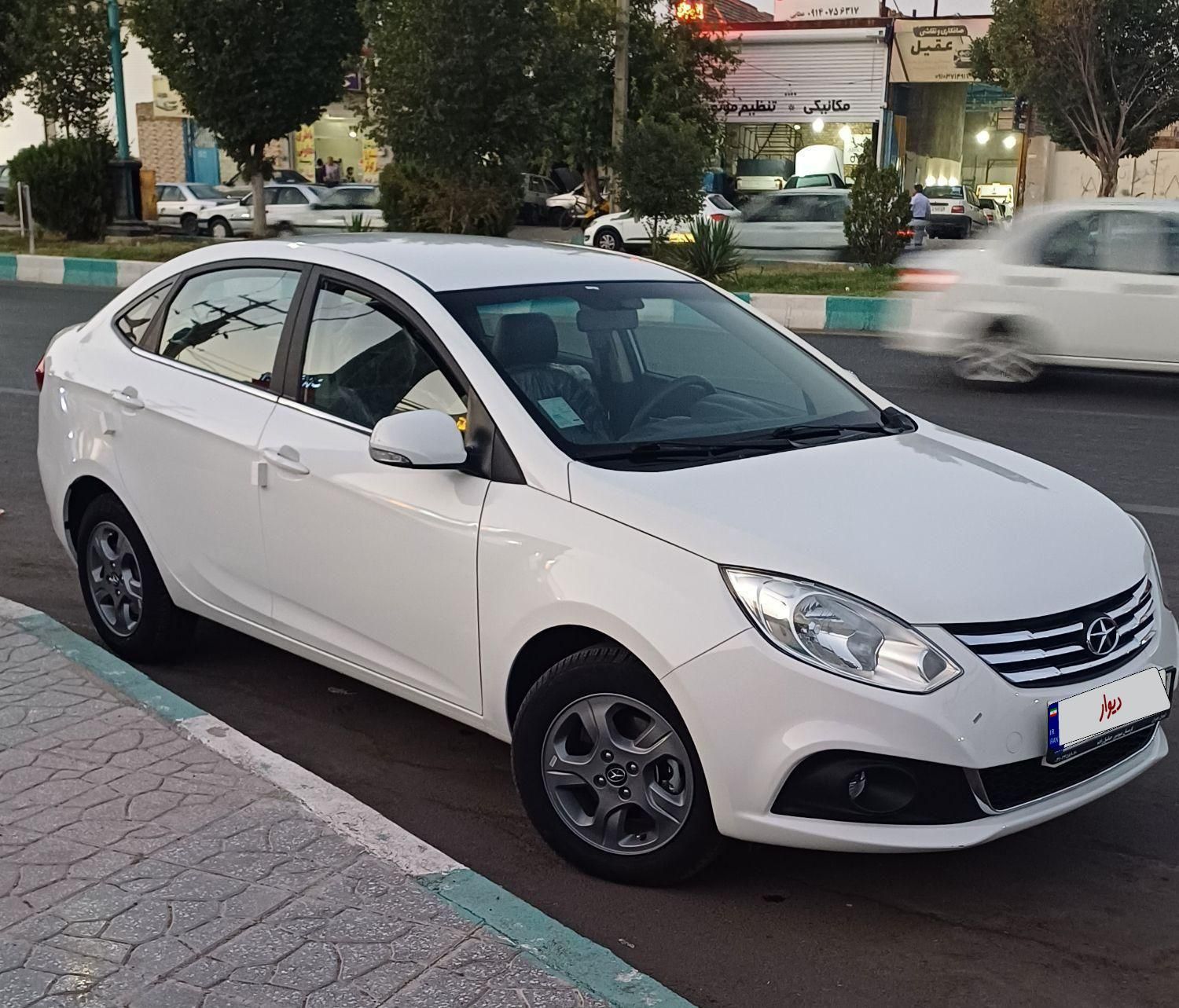 جک J4 اتوماتیک ساده - 1402