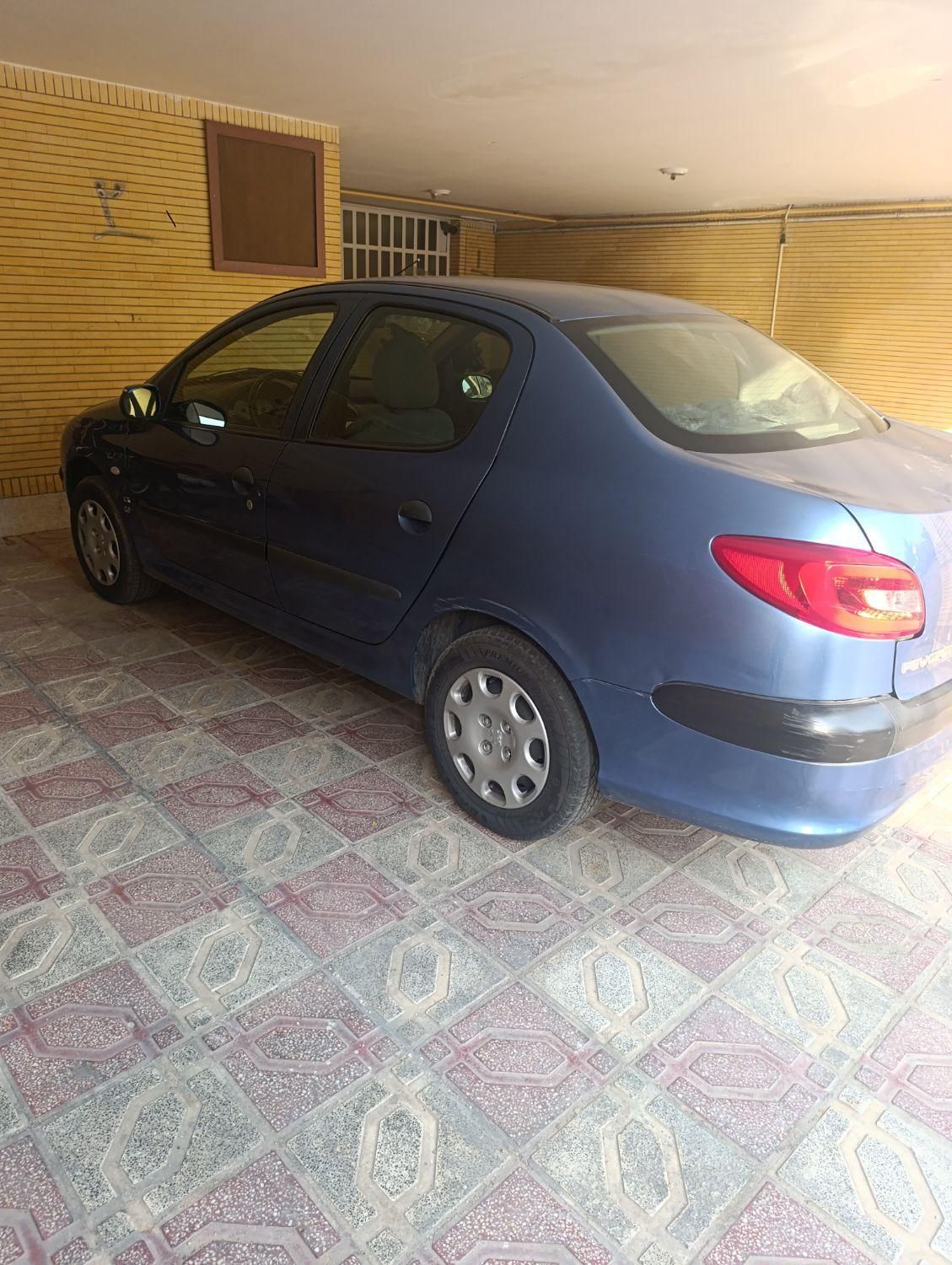 پژو ۲۰۶ صندوق دار v8 - 1391