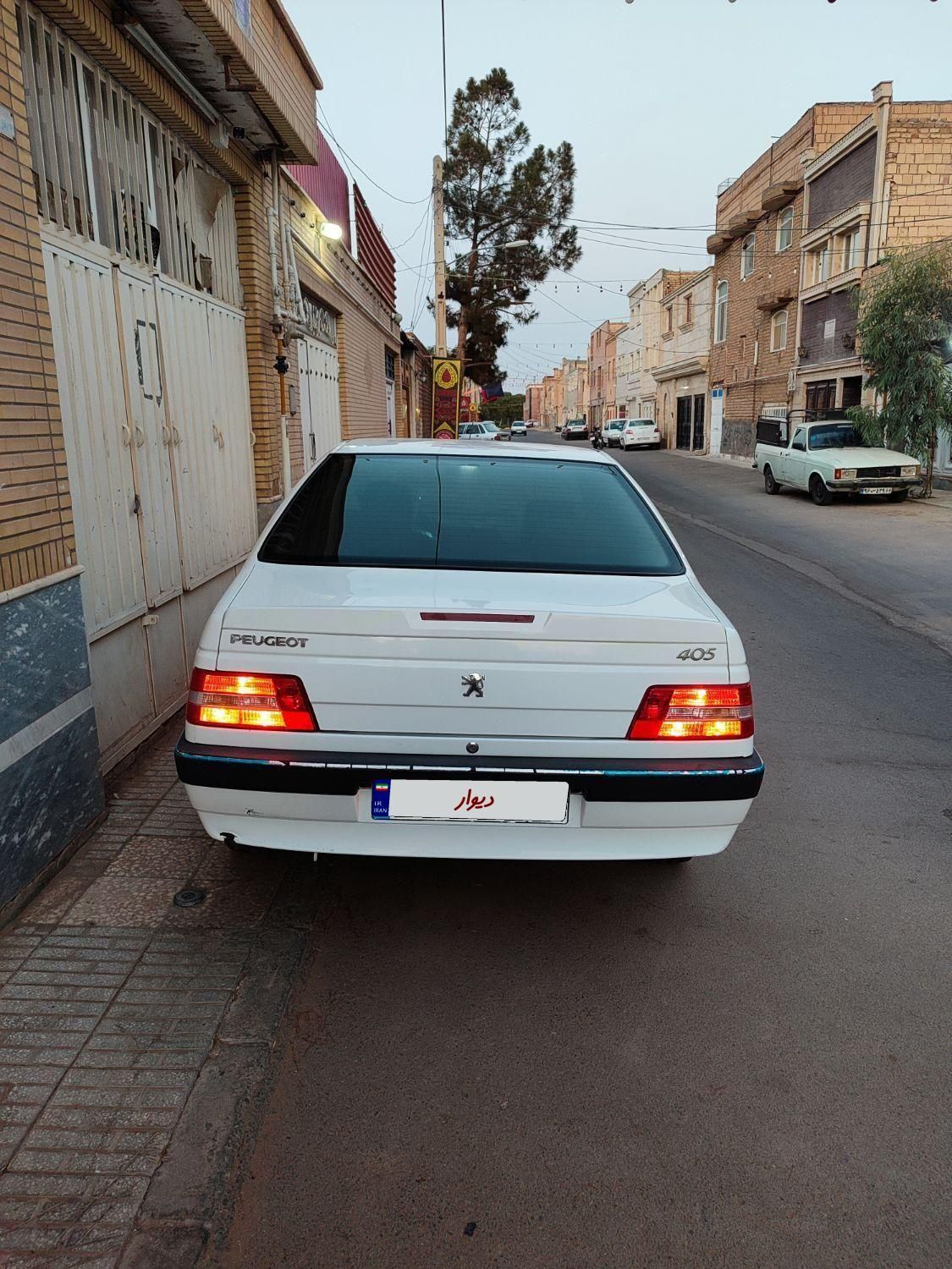 پژو 405 SLX بنزینی TU5 - 1400