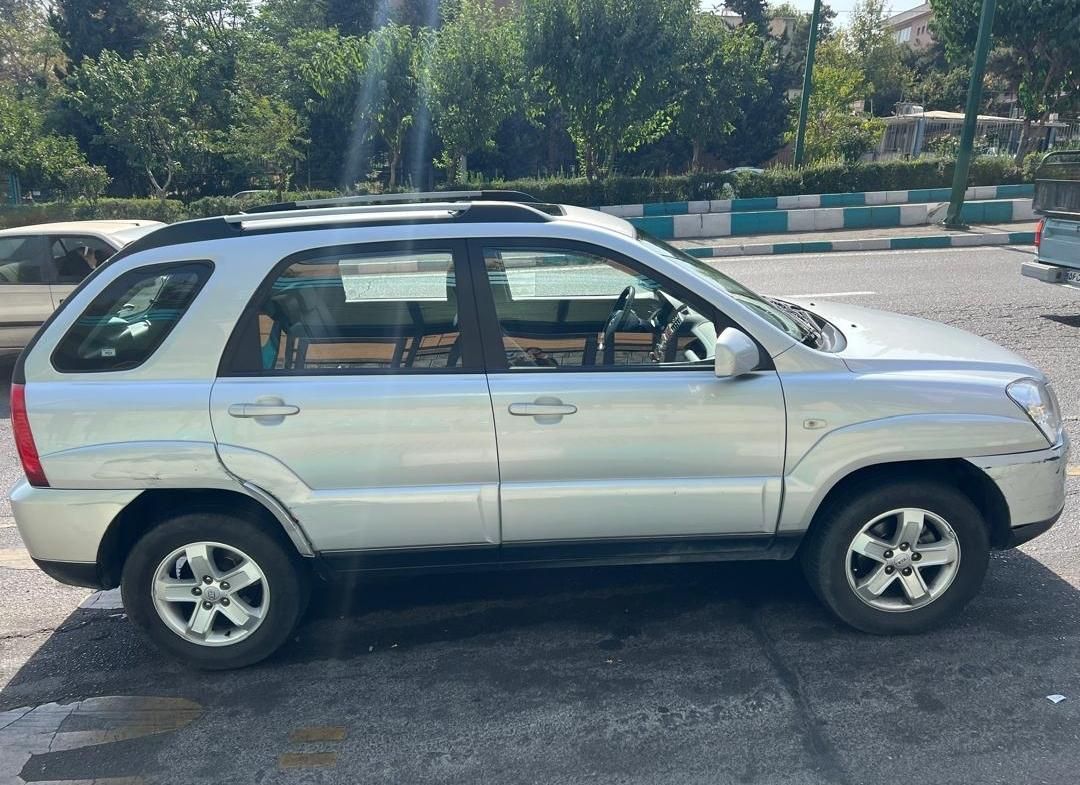 کیا اسپورتیج 4 سیلندر فول 2400cc - 2011