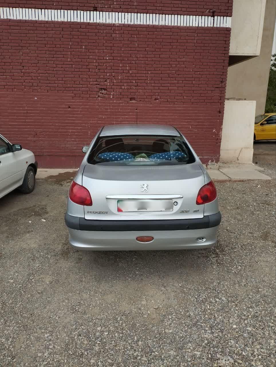 پژو ۲۰۶ صندوق دار v8 - 1393
