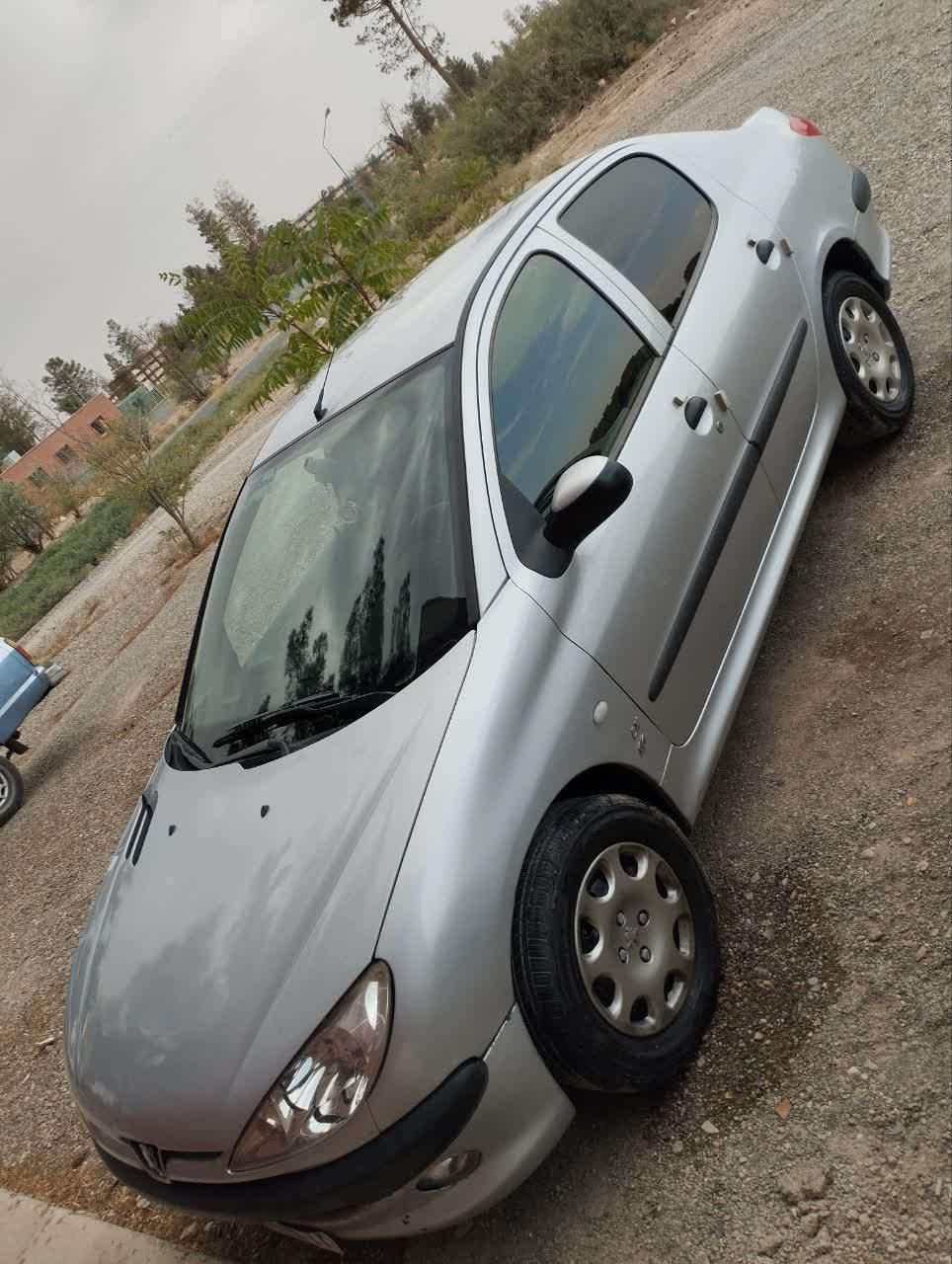 پژو ۲۰۶ صندوق دار v8 - 1393