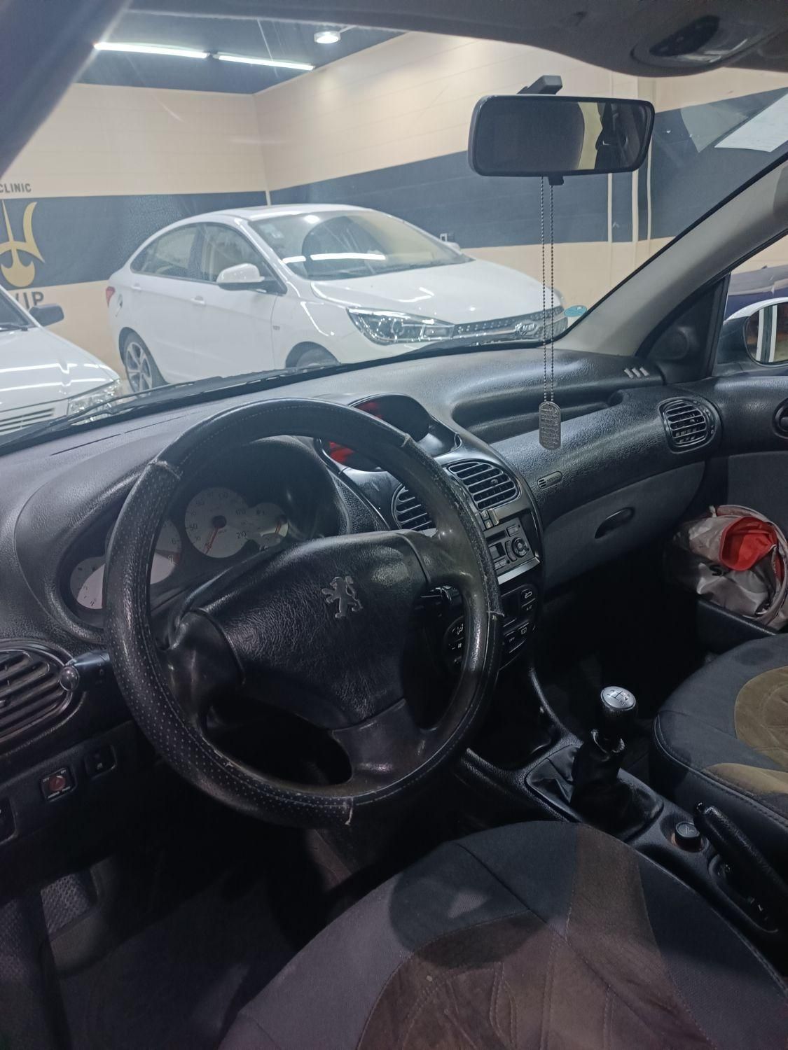 پژو ۲۰۶ صندوق دار v8 - 1396