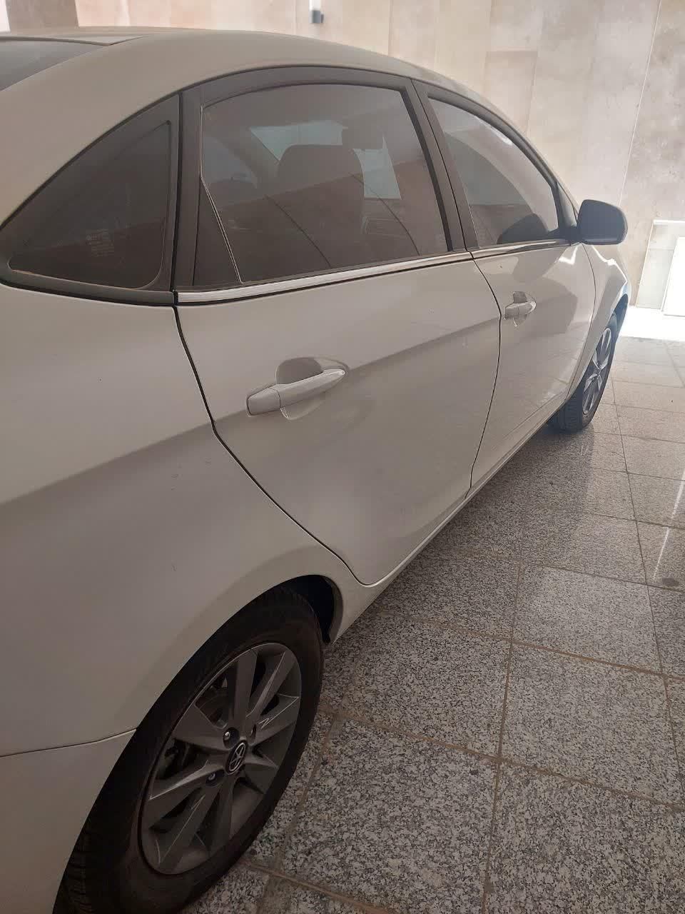 جک J4 اتوماتیک ساده - 1402