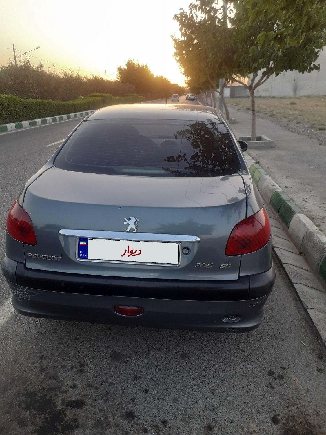 پژو ۲۰۶ صندوق دار v8 - 1389