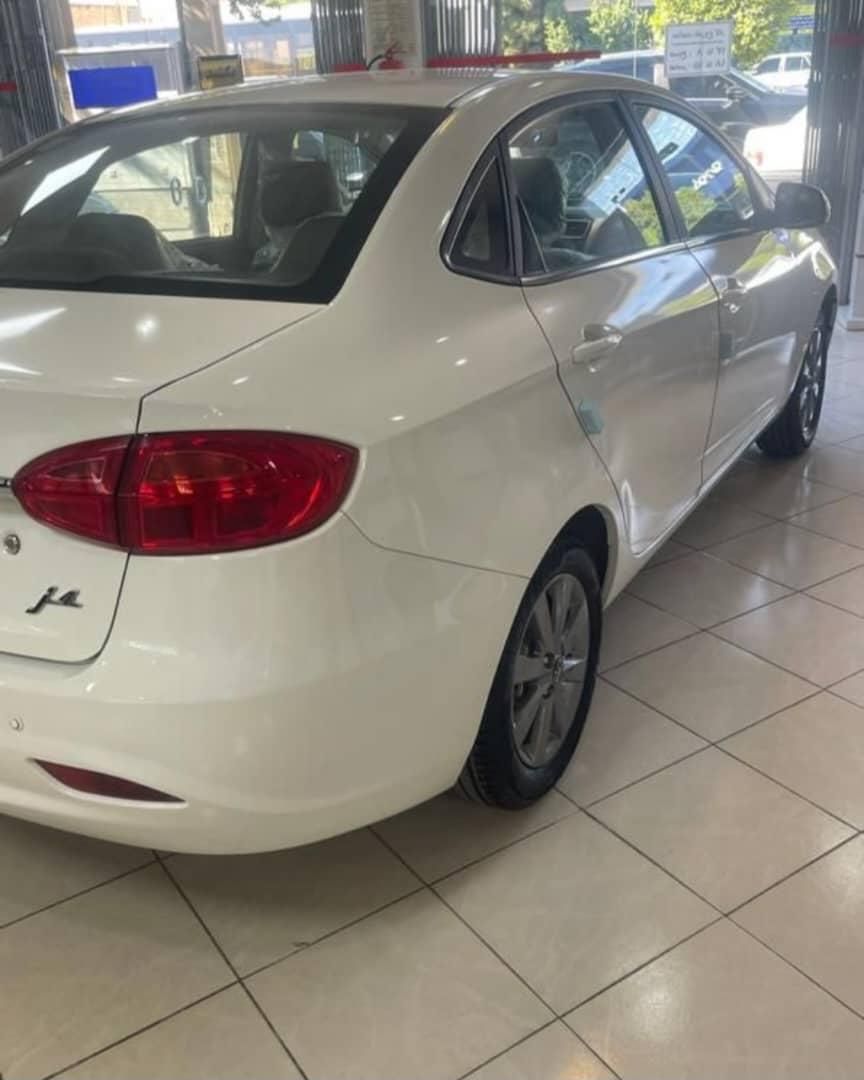 جک J4 اتوماتیک ساده - 1403