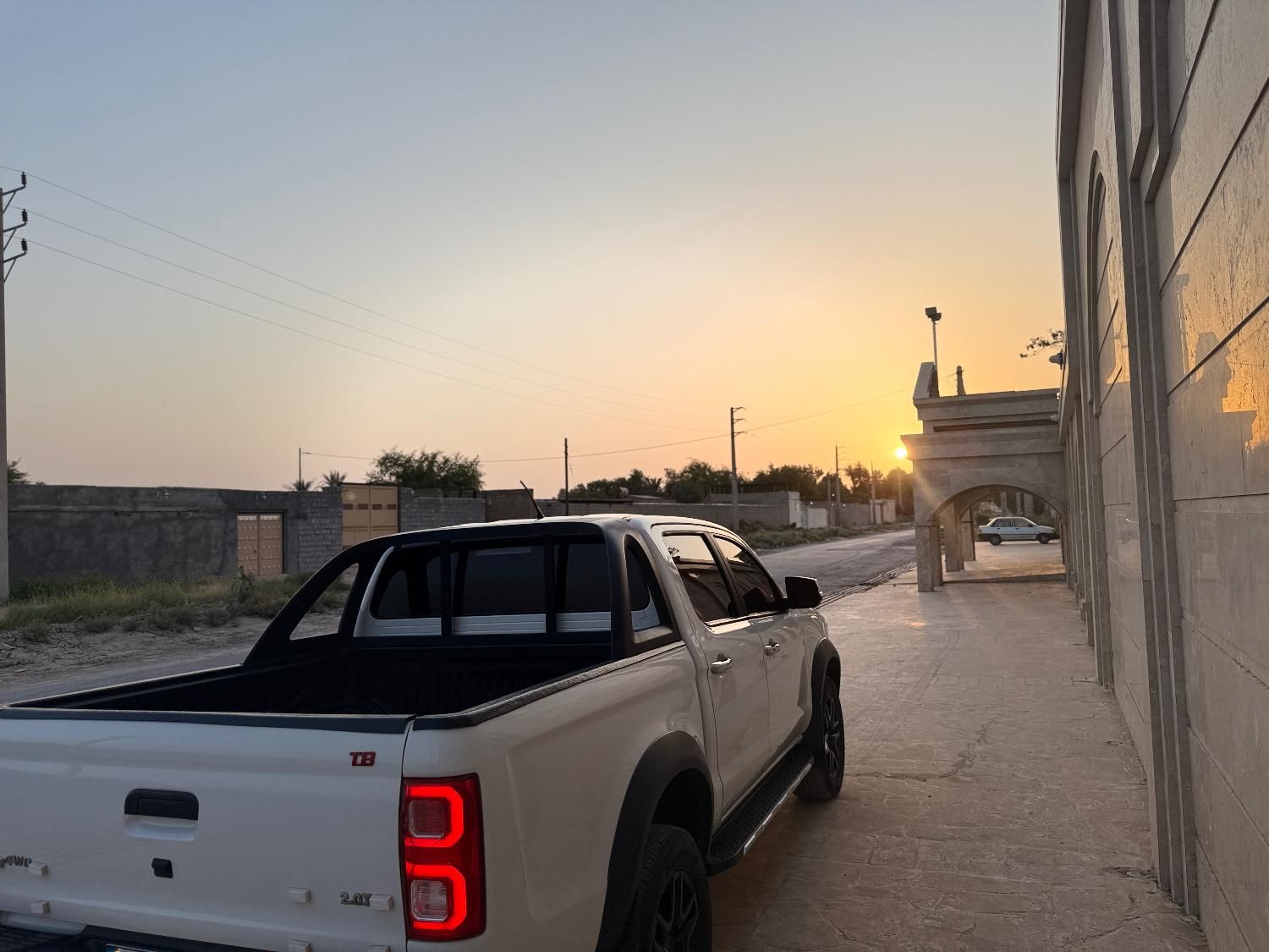 خودرو کی ام سی، T8 آگهی ann_19434382
