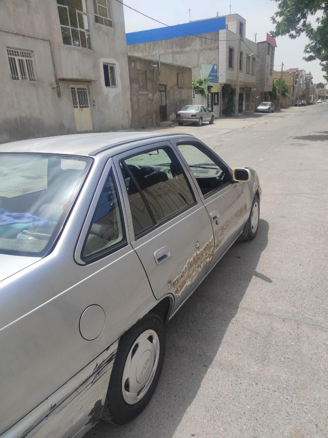 دوو سیلو سدان - 1376